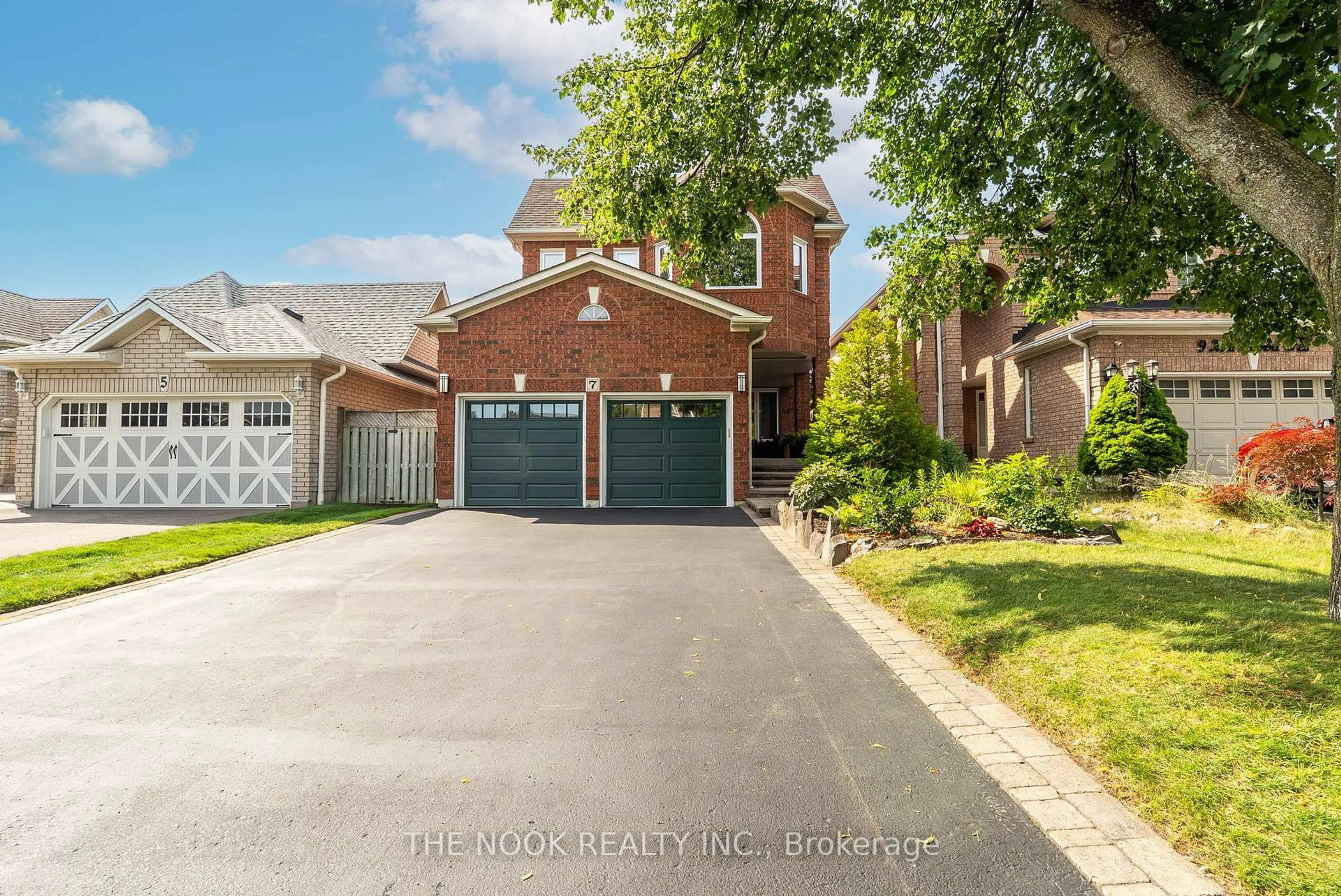 Home with brick exterior material, street for 7 Markwood Cres, Whitby Ontario L1R 2S4