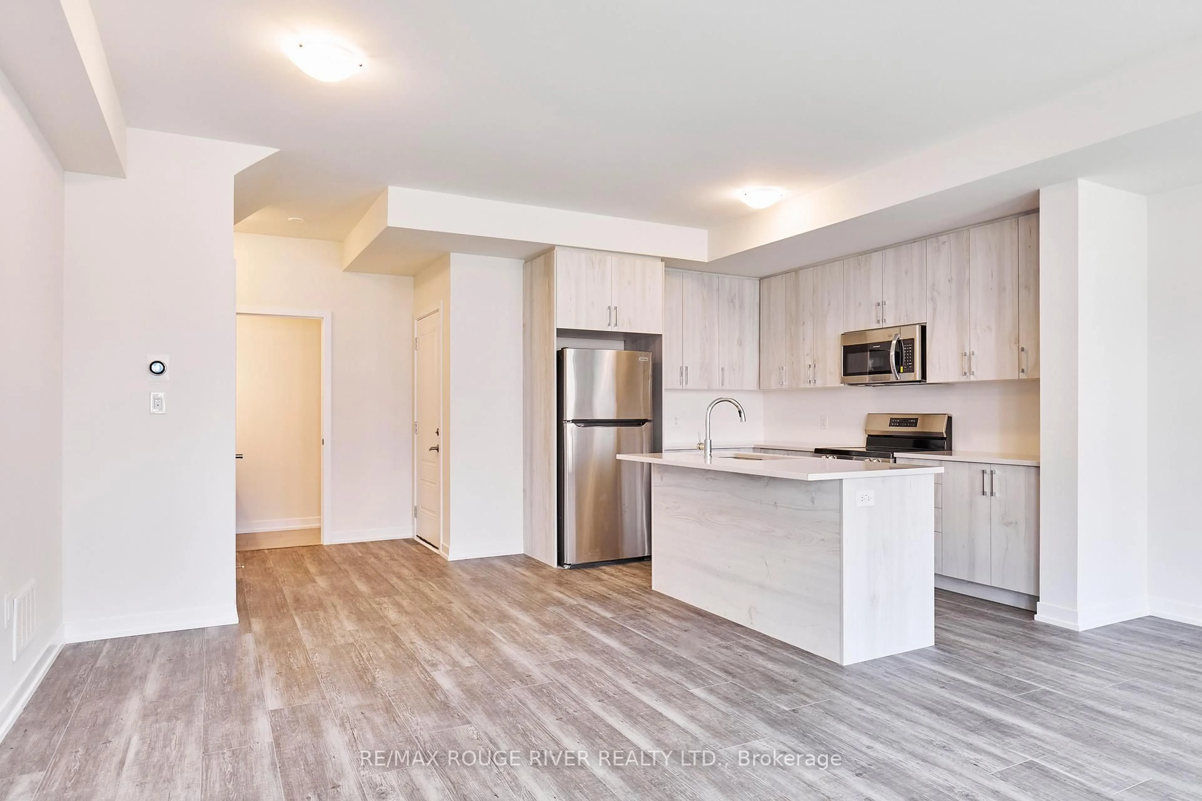 Open concept kitchen, unknown for 86 Ziibi Way #and unit 86B, Clarington Ontario L1B 0W5