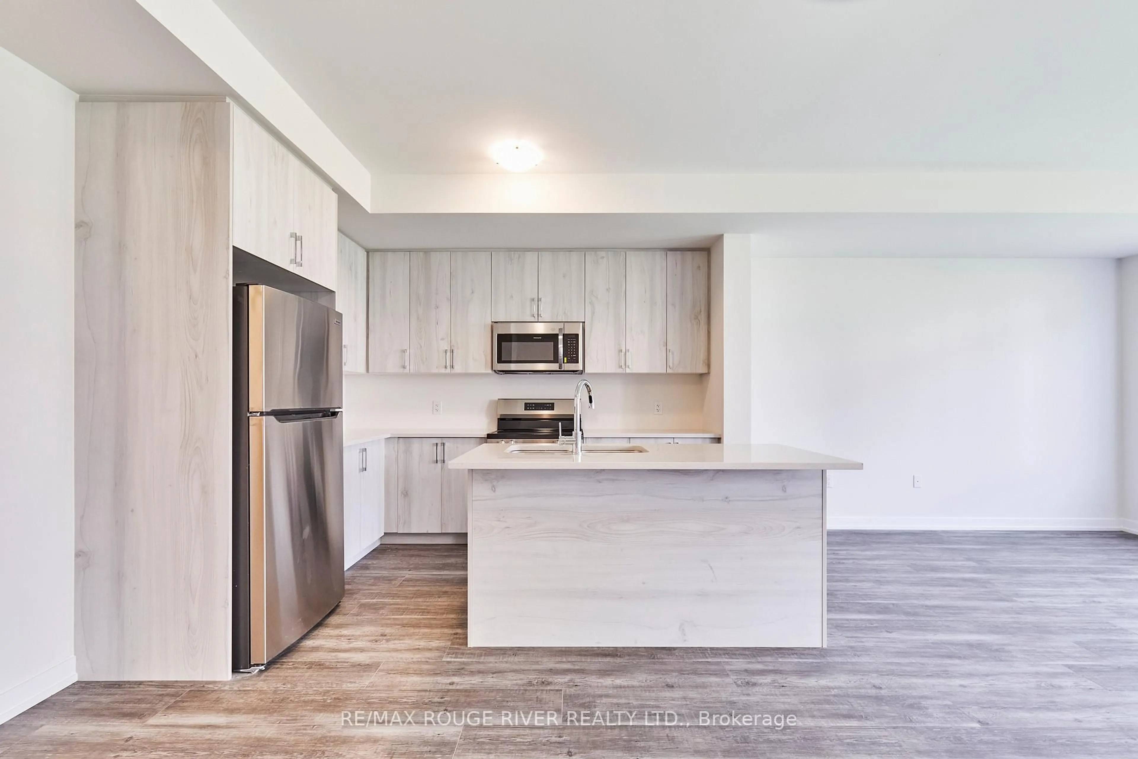 Open concept kitchen, unknown for 86 Ziibi Way #and unit 86B, Clarington Ontario L1B 0W5