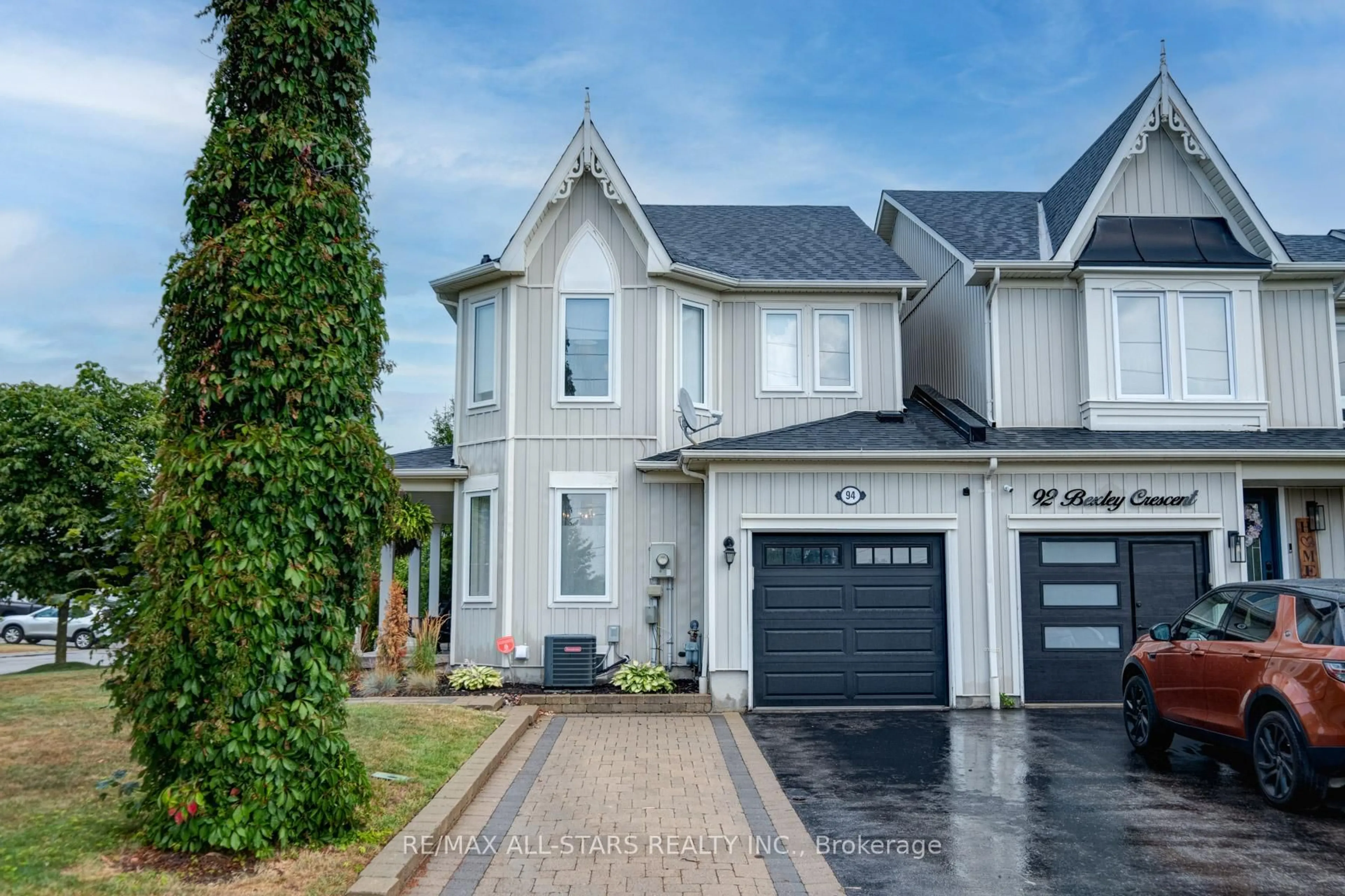 Home with vinyl exterior material, street for 94 Bexley Cres, Whitby Ontario L1M 2C6