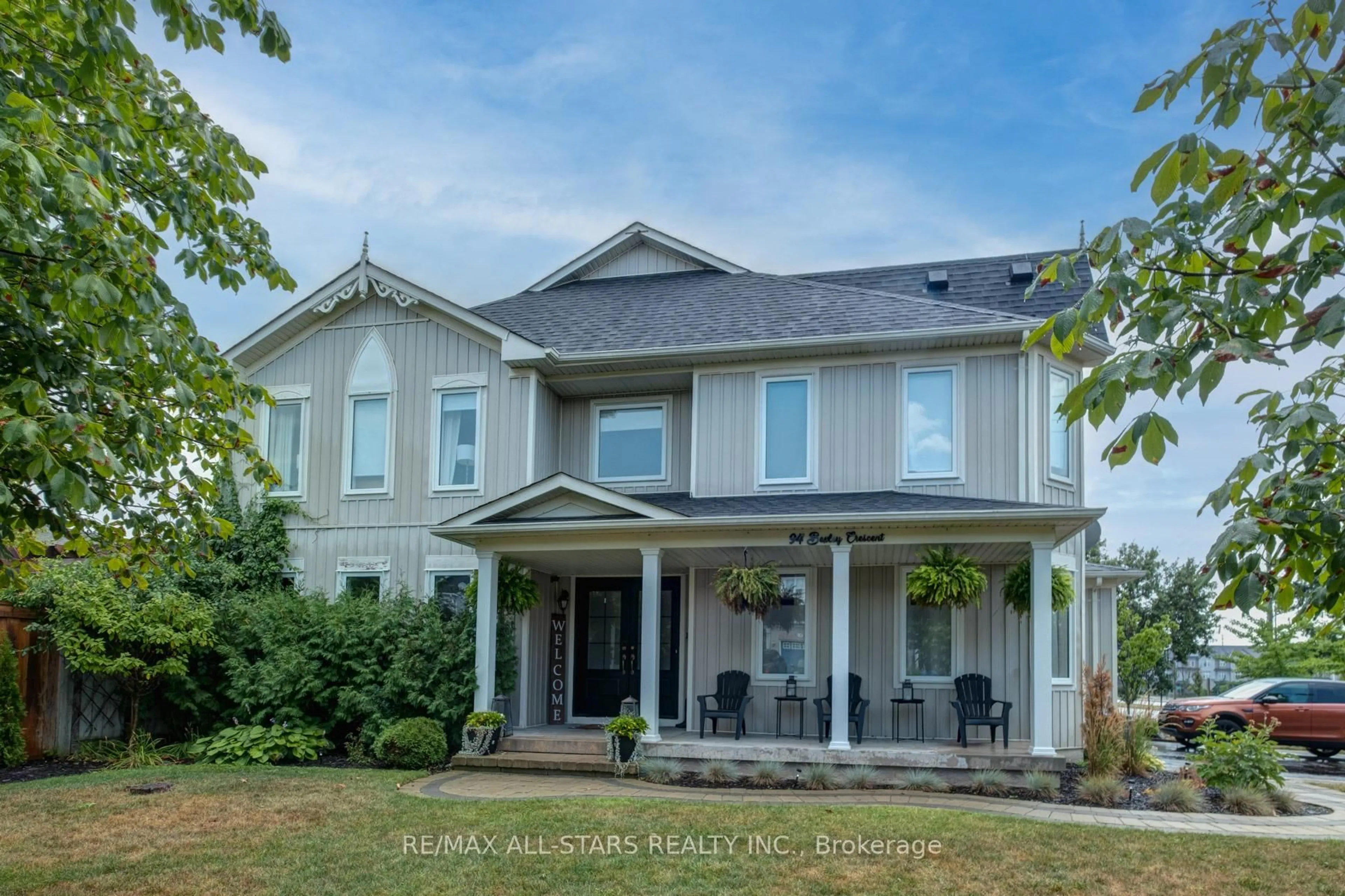 Home with vinyl exterior material, unknown for 94 Bexley Cres, Whitby Ontario L1M 2C6