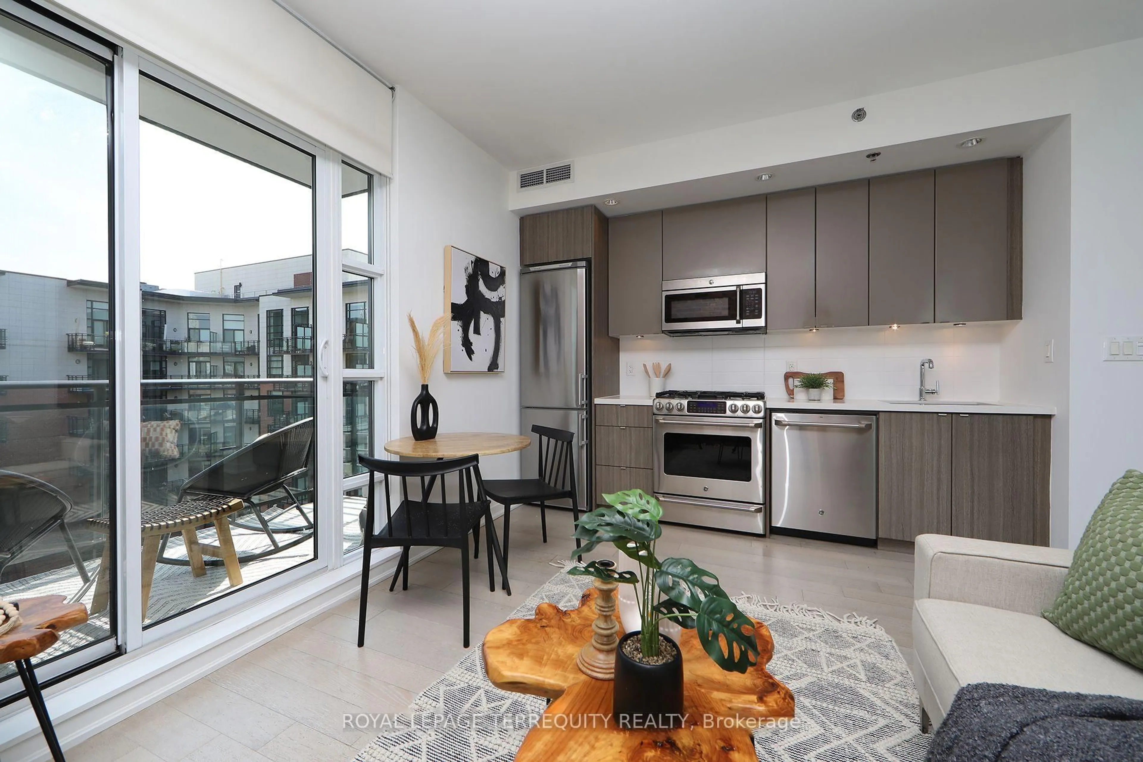 Open concept kitchen, unknown for 88 Colgate Ave #631, Toronto Ontario M4M 0A6