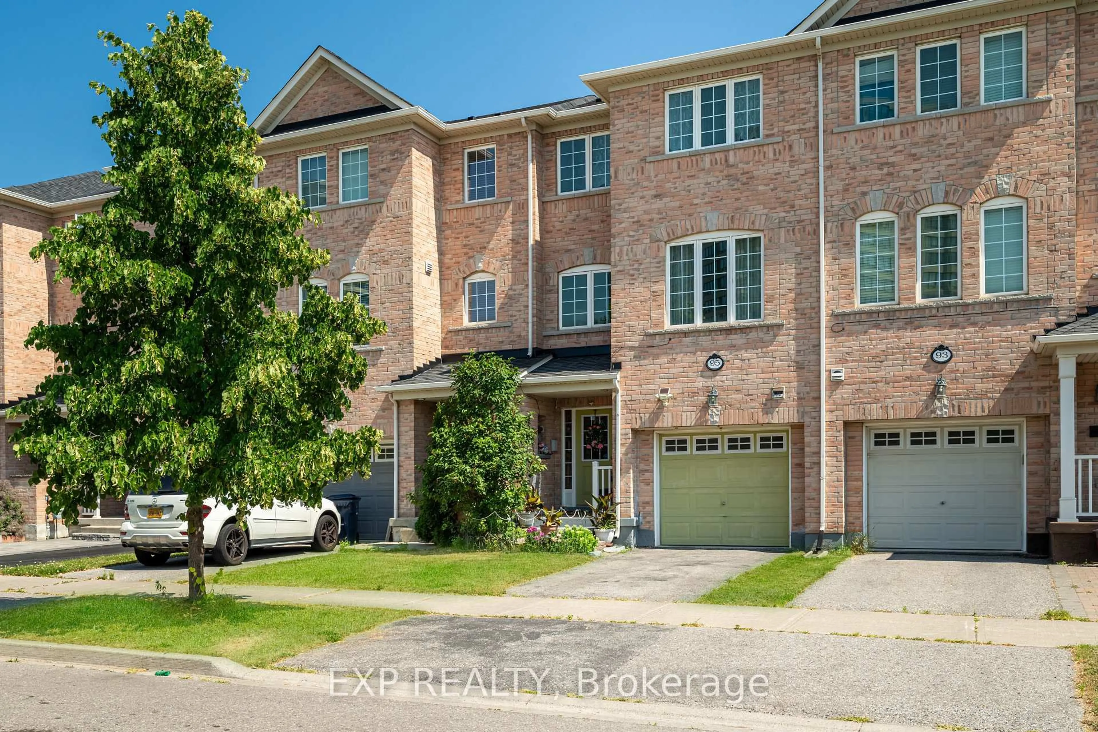 Home with brick exterior material, street for 95 National St, Toronto Ontario M1M 0A3
