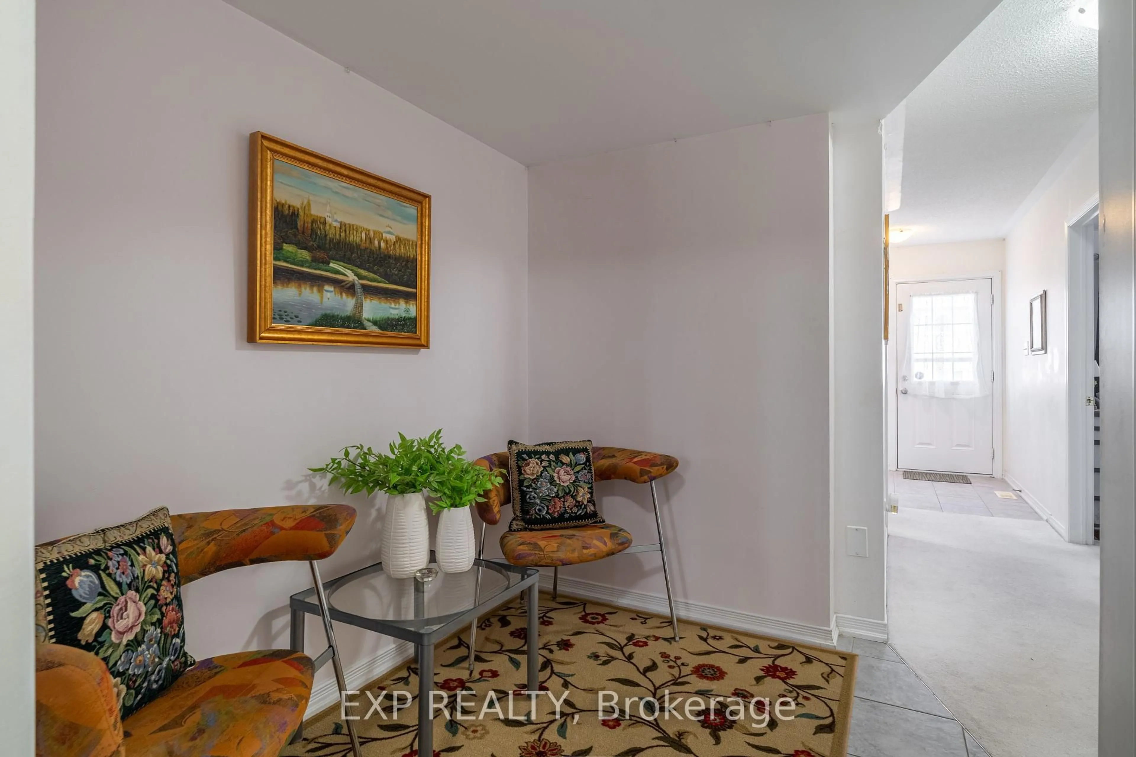 Indoor entryway for 95 National St, Toronto Ontario M1M 0A3