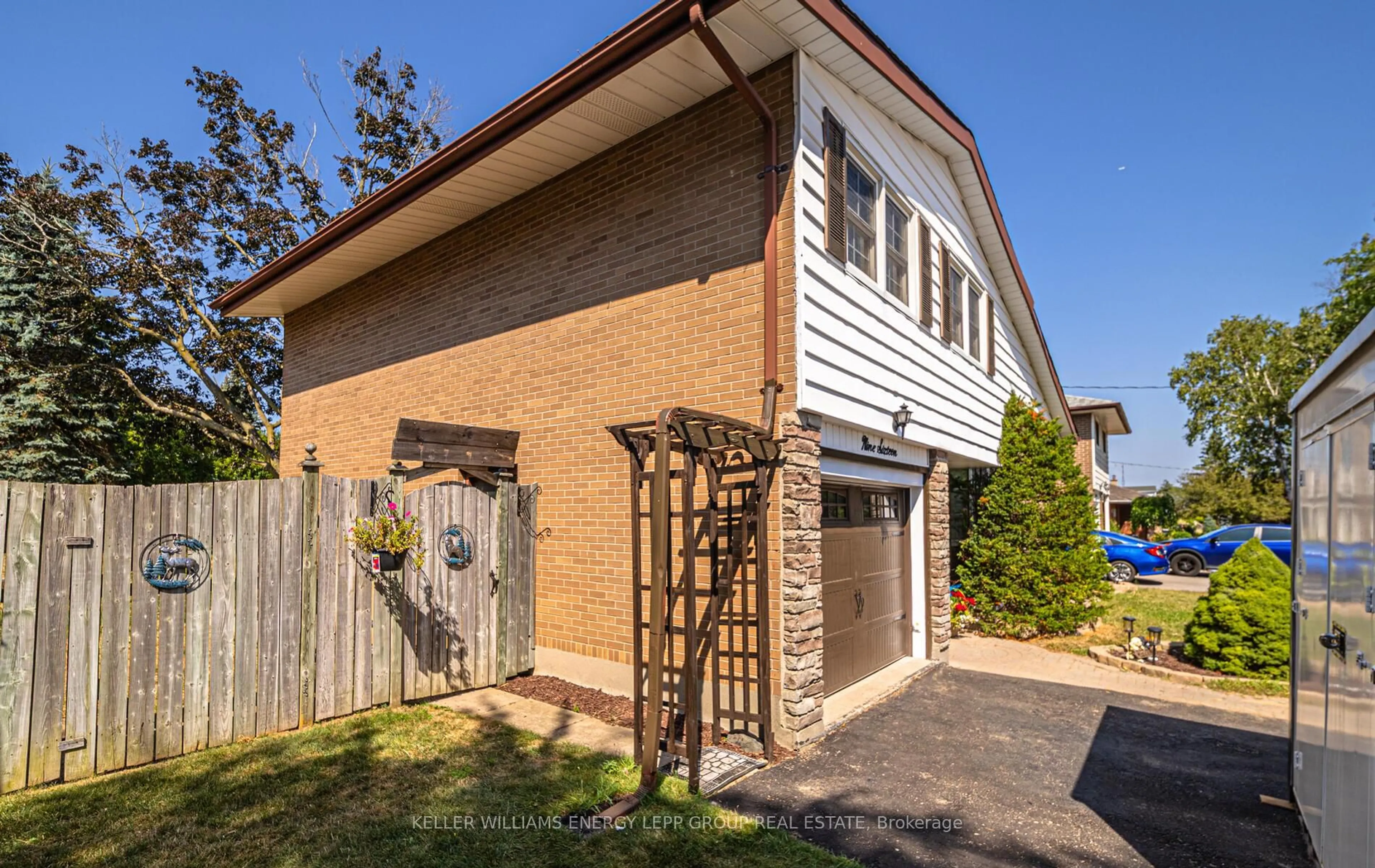 Home with brick exterior material, street for 916 Somerville St, Oshawa Ontario L1G 4J7
