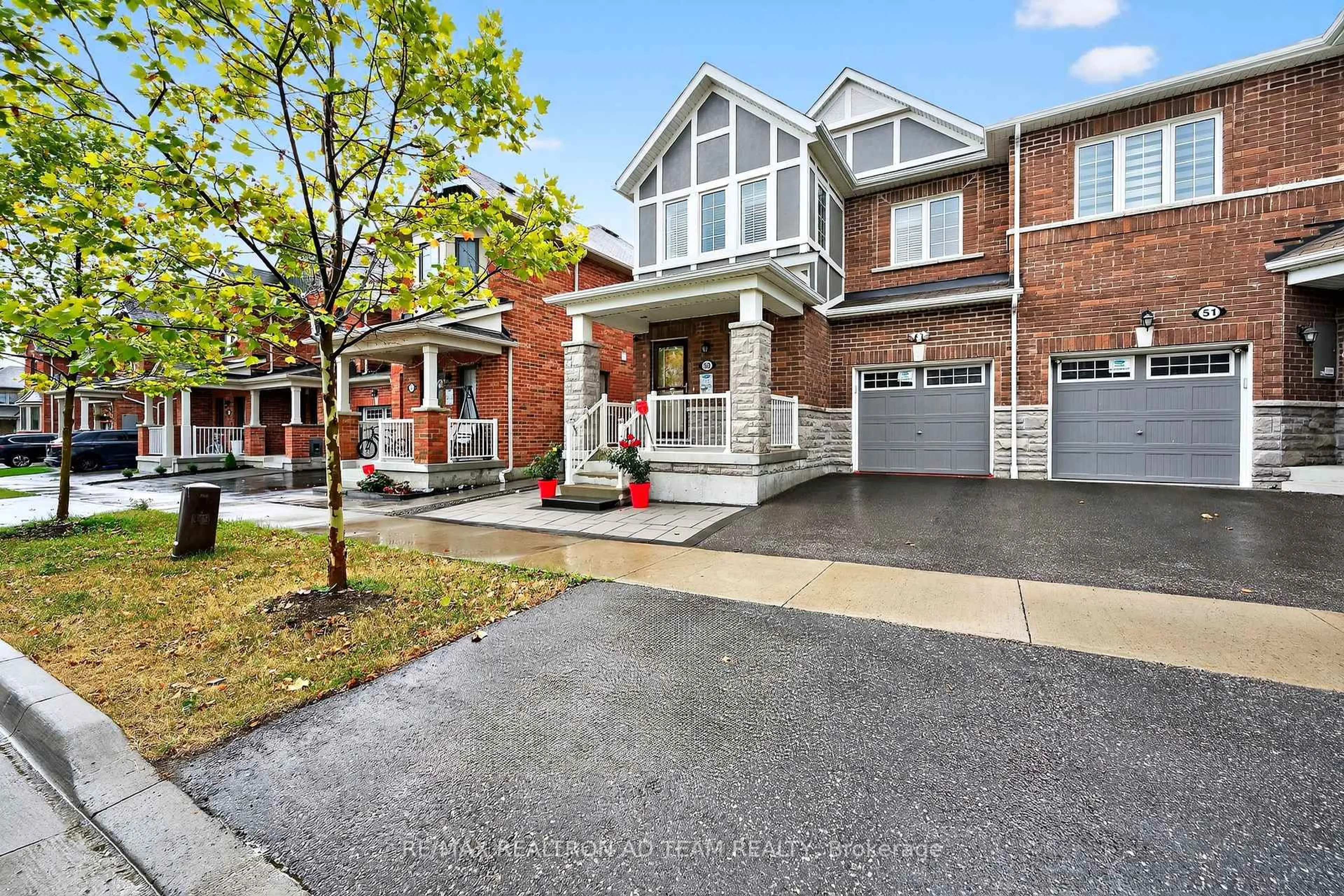 Home with brick exterior material, street for 53 Littlebeck Cres, Whitby Ontario L1P 0G4