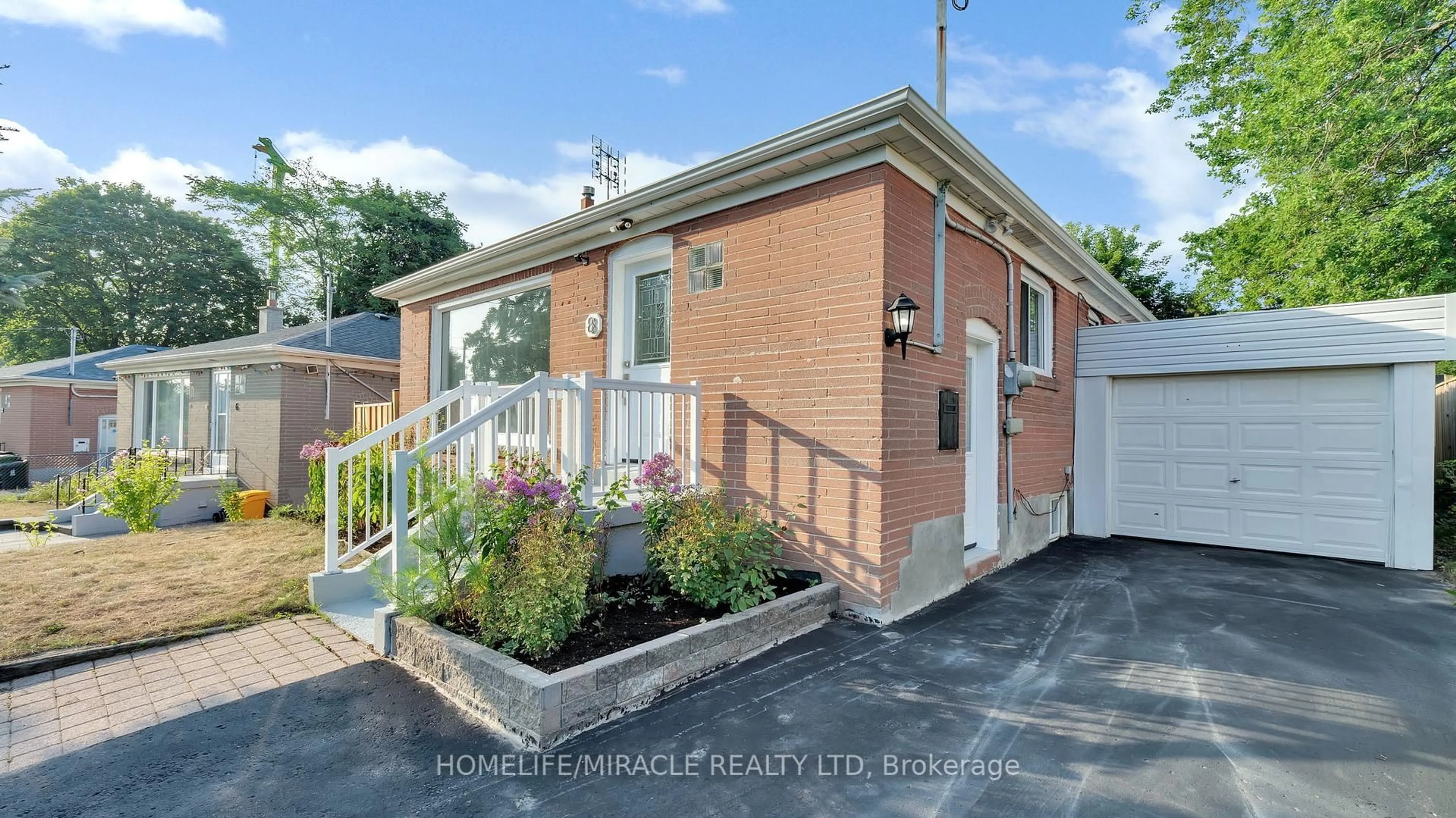 Unknown for 8 Hollyhedge Dr, Toronto Ontario M1K 3S1