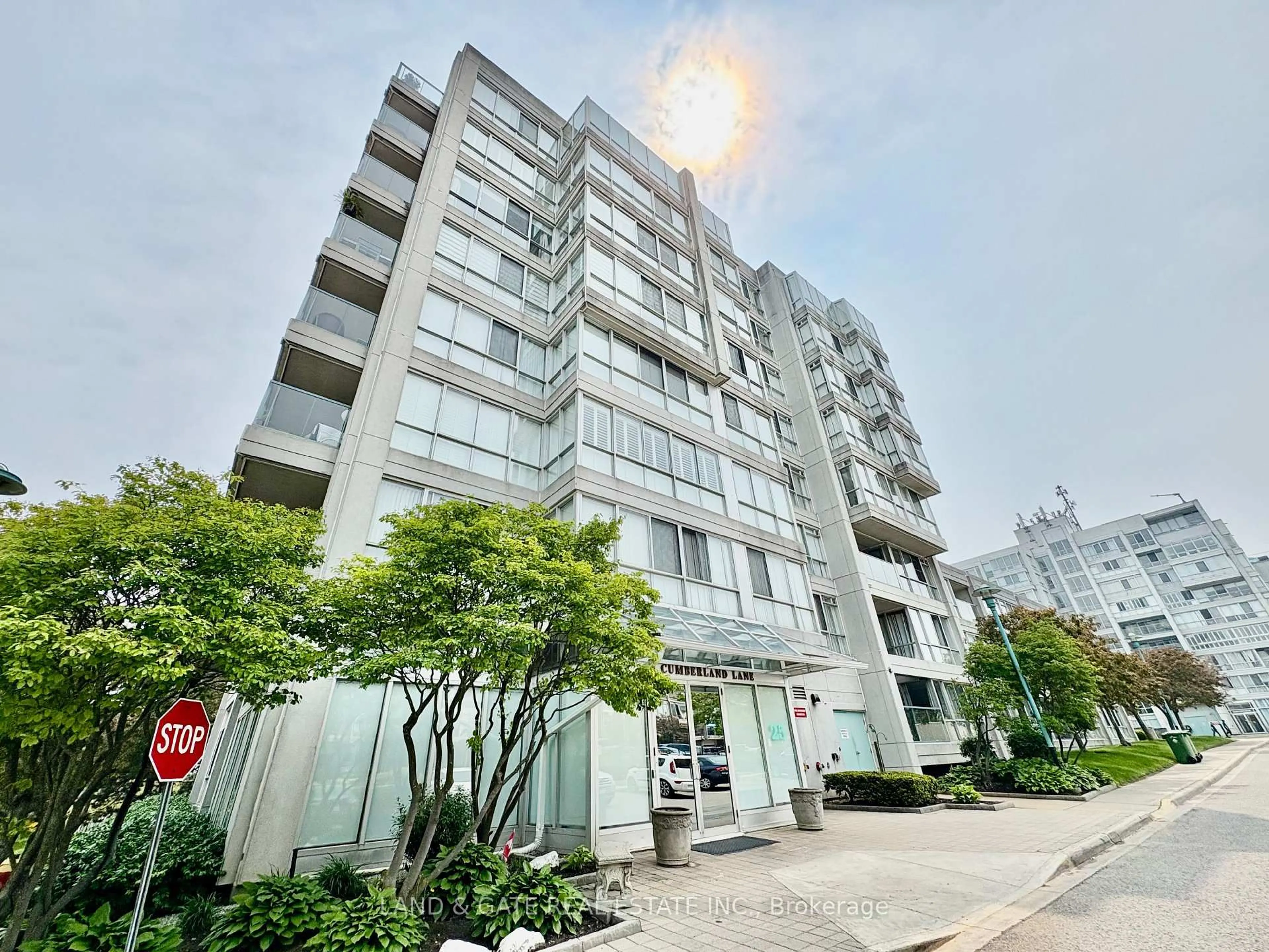 Unknown for 25 Cumberland Lane #112, Ajax Ontario L1S 7K1