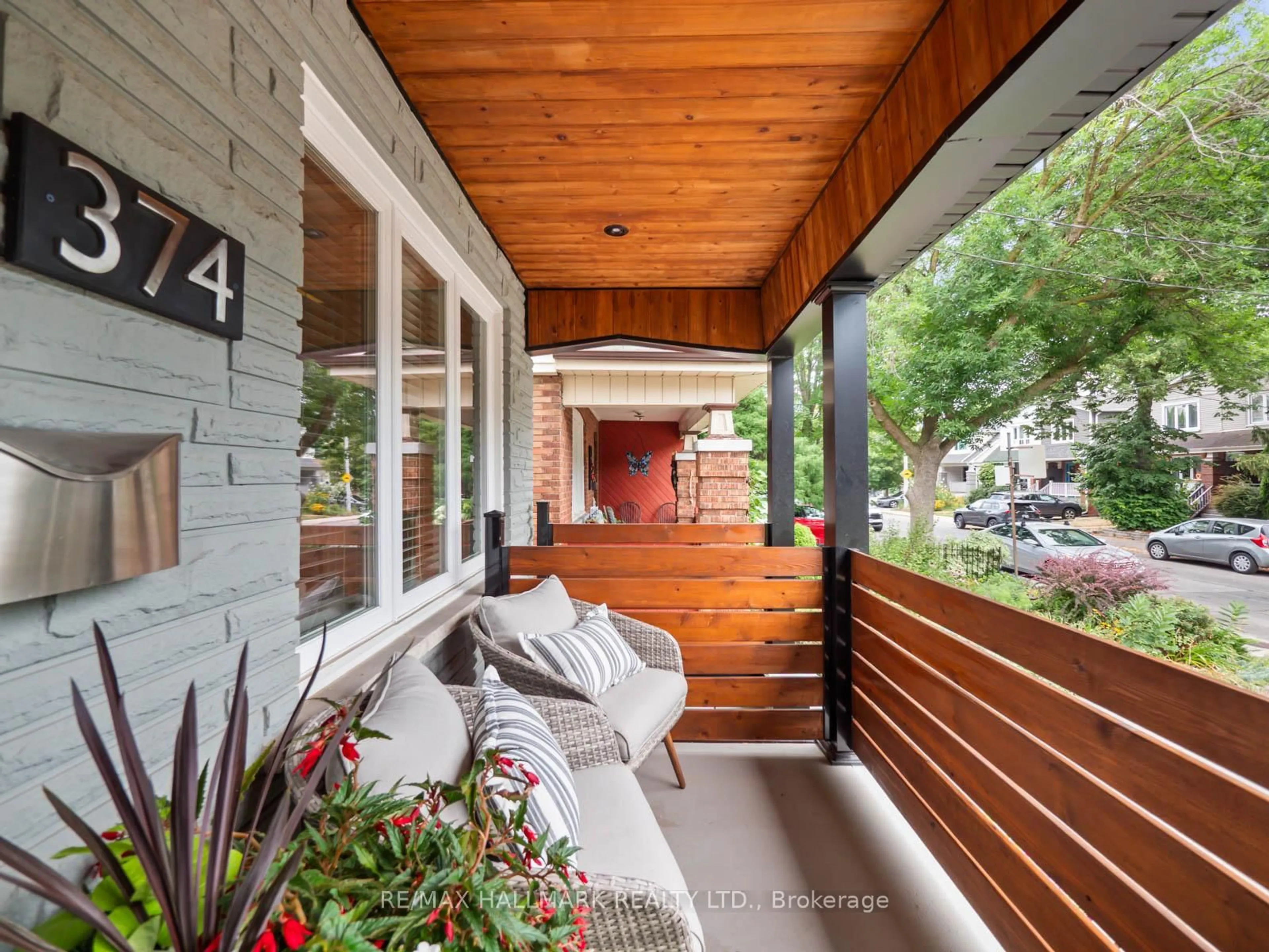 Unknown for 374 Milverton Blvd, Toronto Ontario M4J 1V9