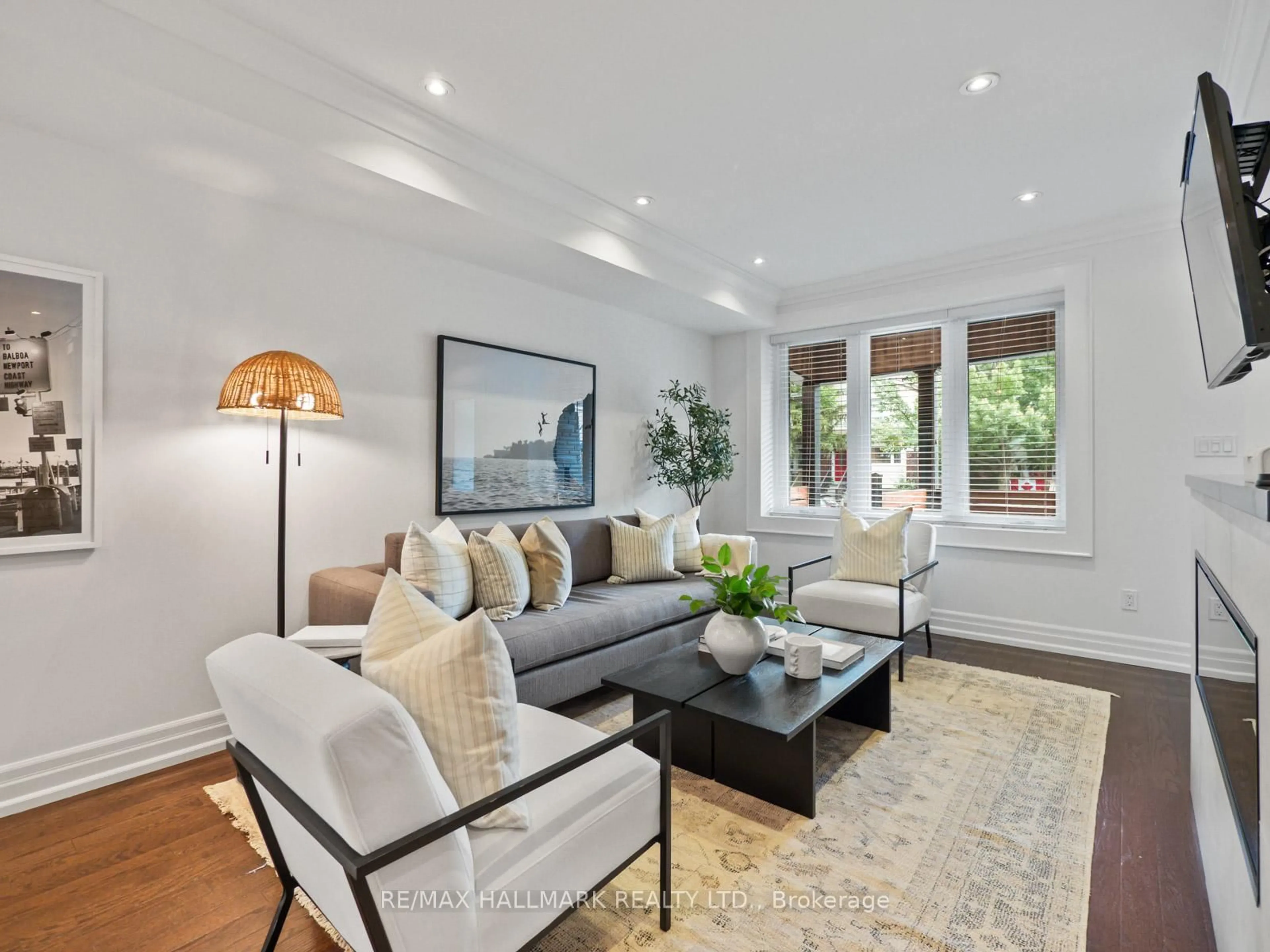 Living room with furniture, unknown for 374 Milverton Blvd, Toronto Ontario M4J 1V9