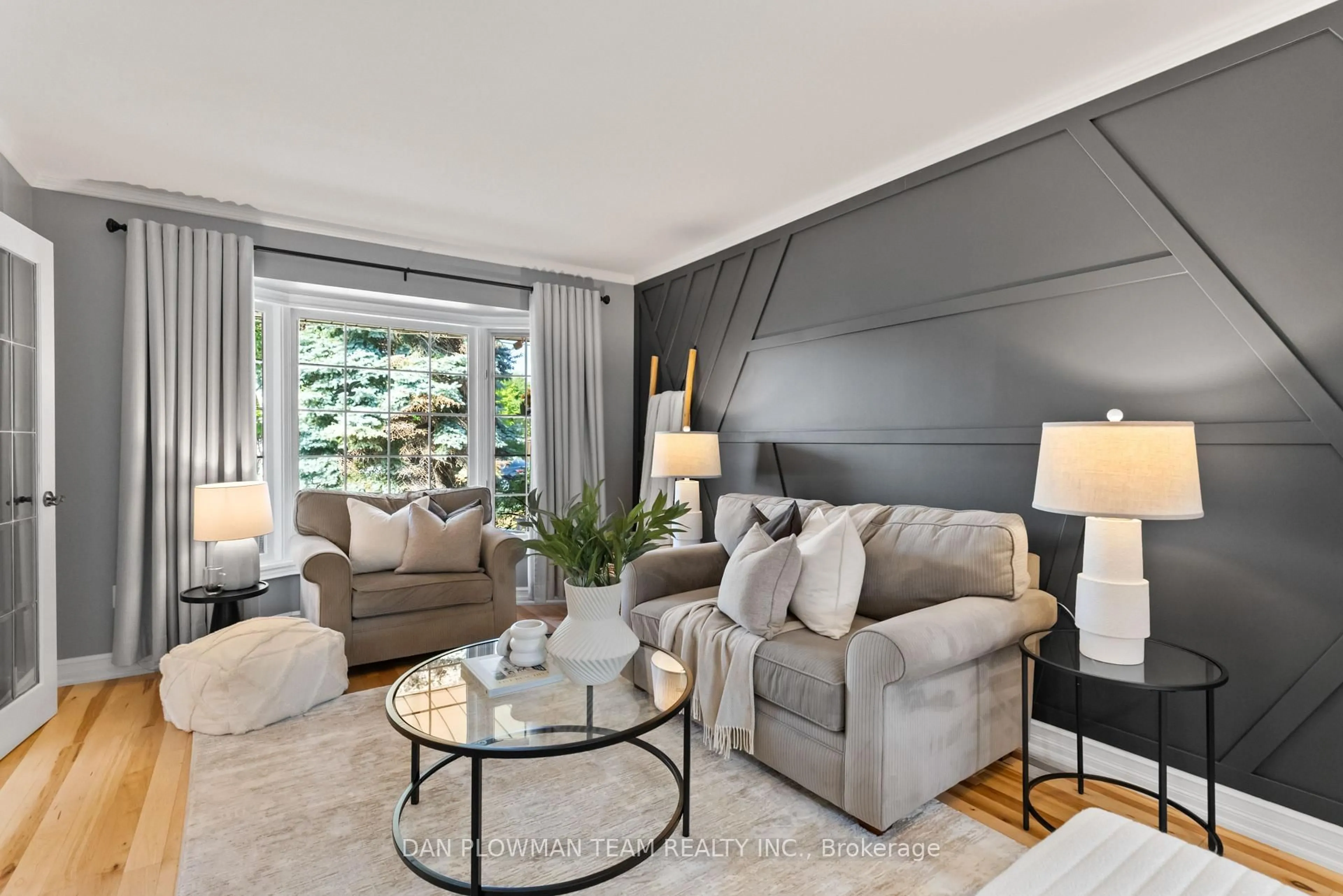 Living room with furniture, unknown for 18 Headlands Cres, Whitby Ontario L1R 1Z9