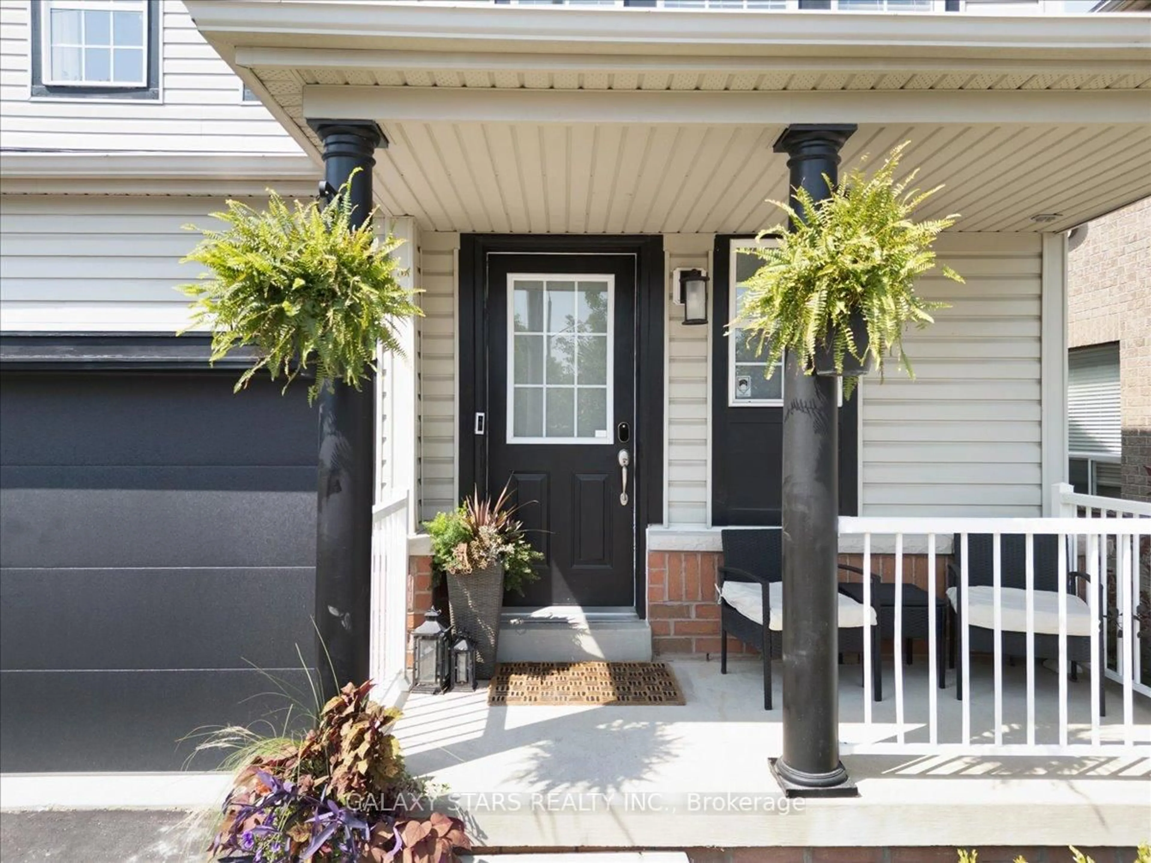 Indoor entryway for 76 Vipond Rd, Whitby Ontario L1M 2P2