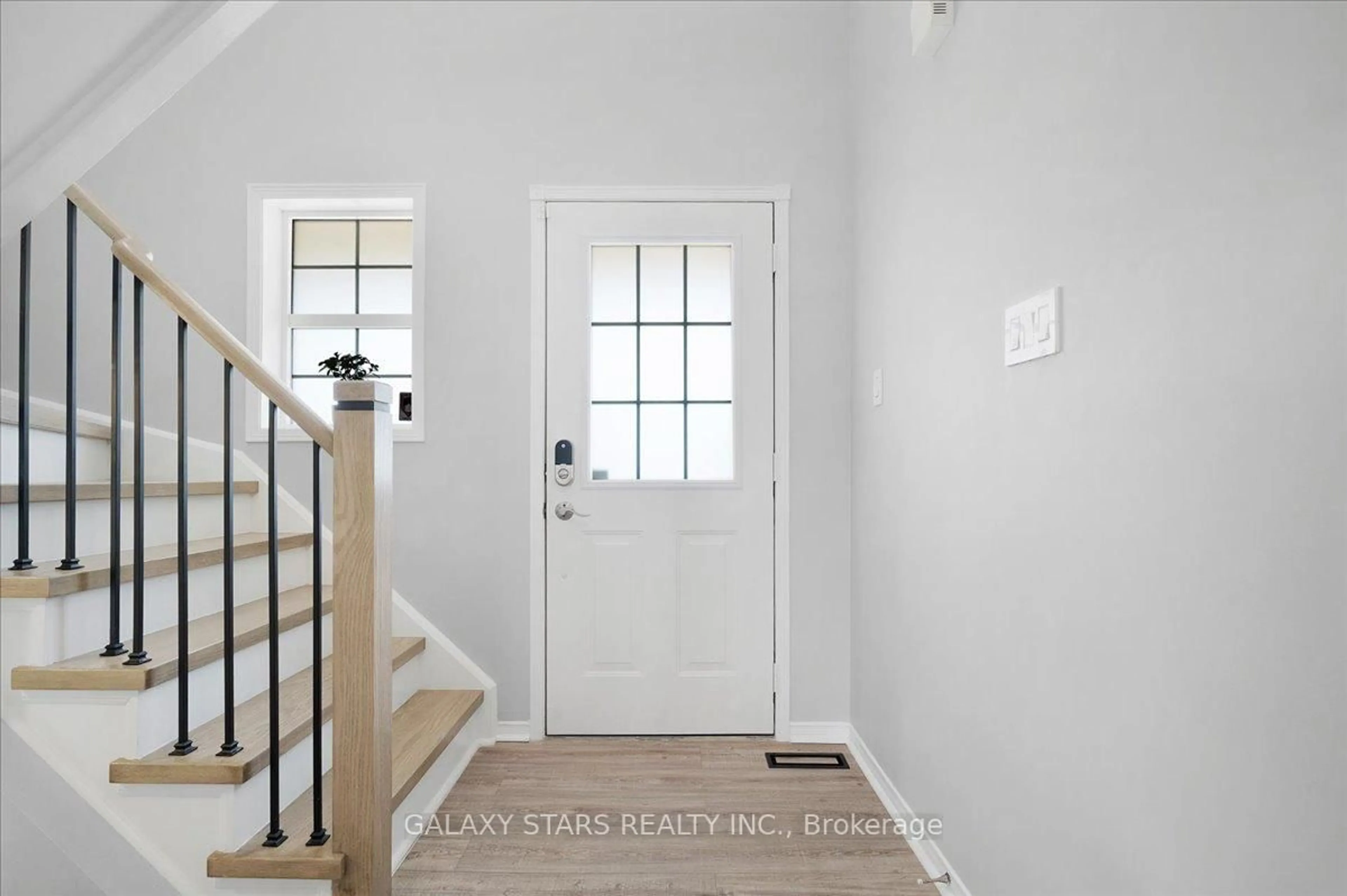 Indoor entryway for 76 Vipond Rd, Whitby Ontario L1M 2P2