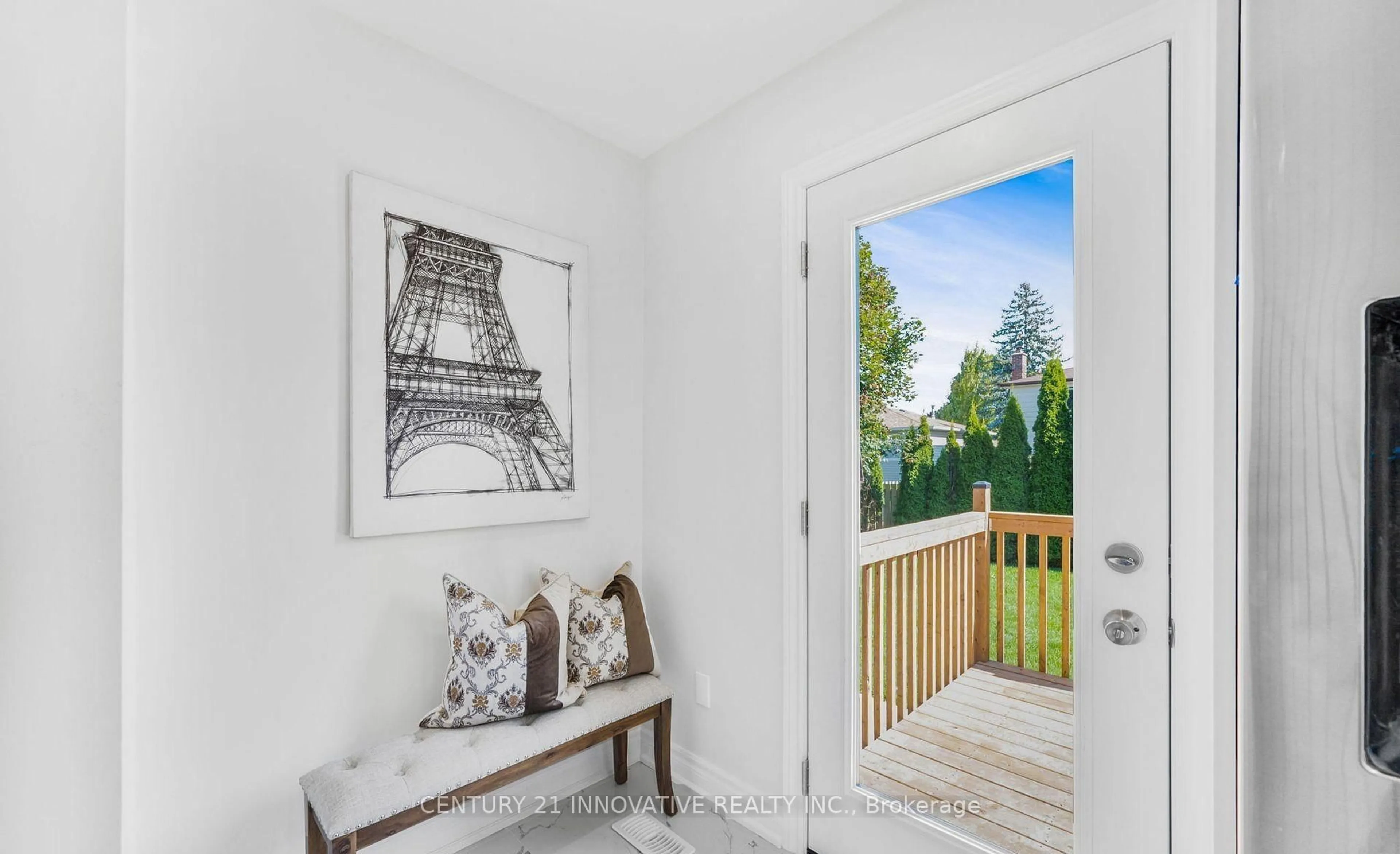 Indoor entryway for 17 Chopin Crt, Whitby Ontario L1N 6C5