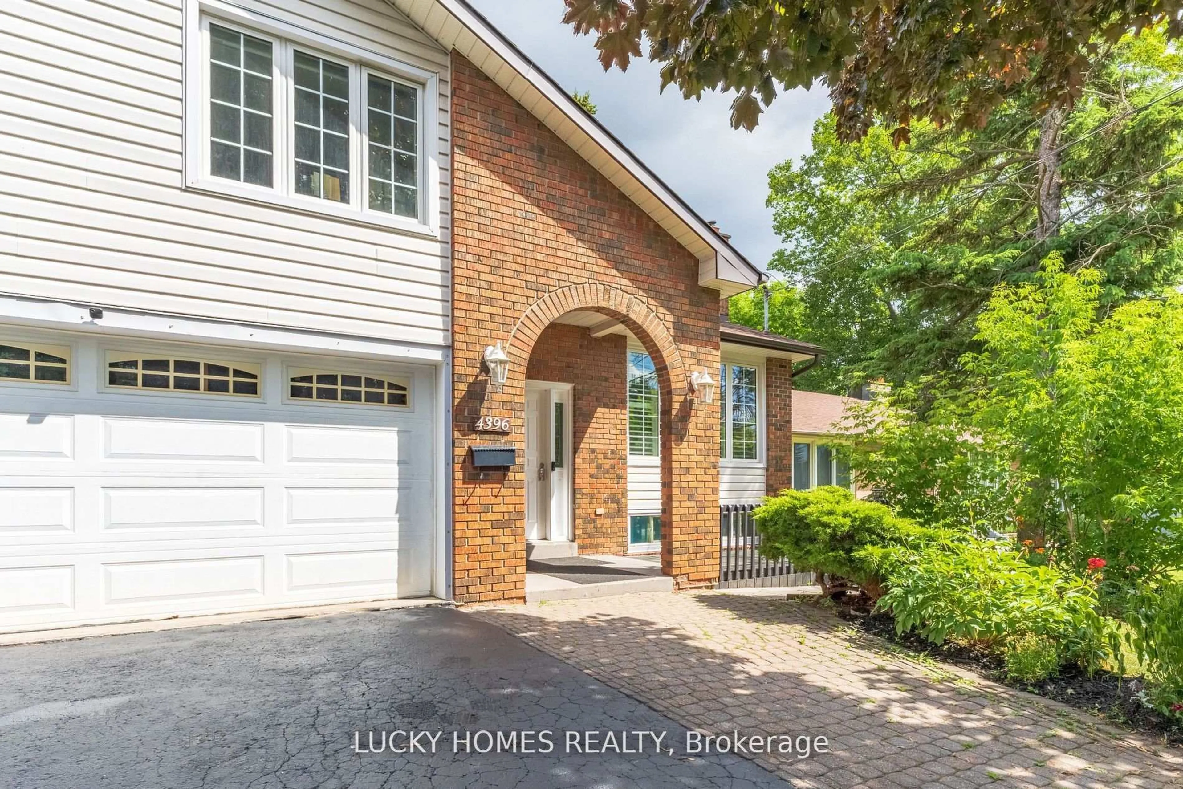 Home with brick exterior material, street for 4396 Lawrence Ave, Toronto Ontario M1E 2T5