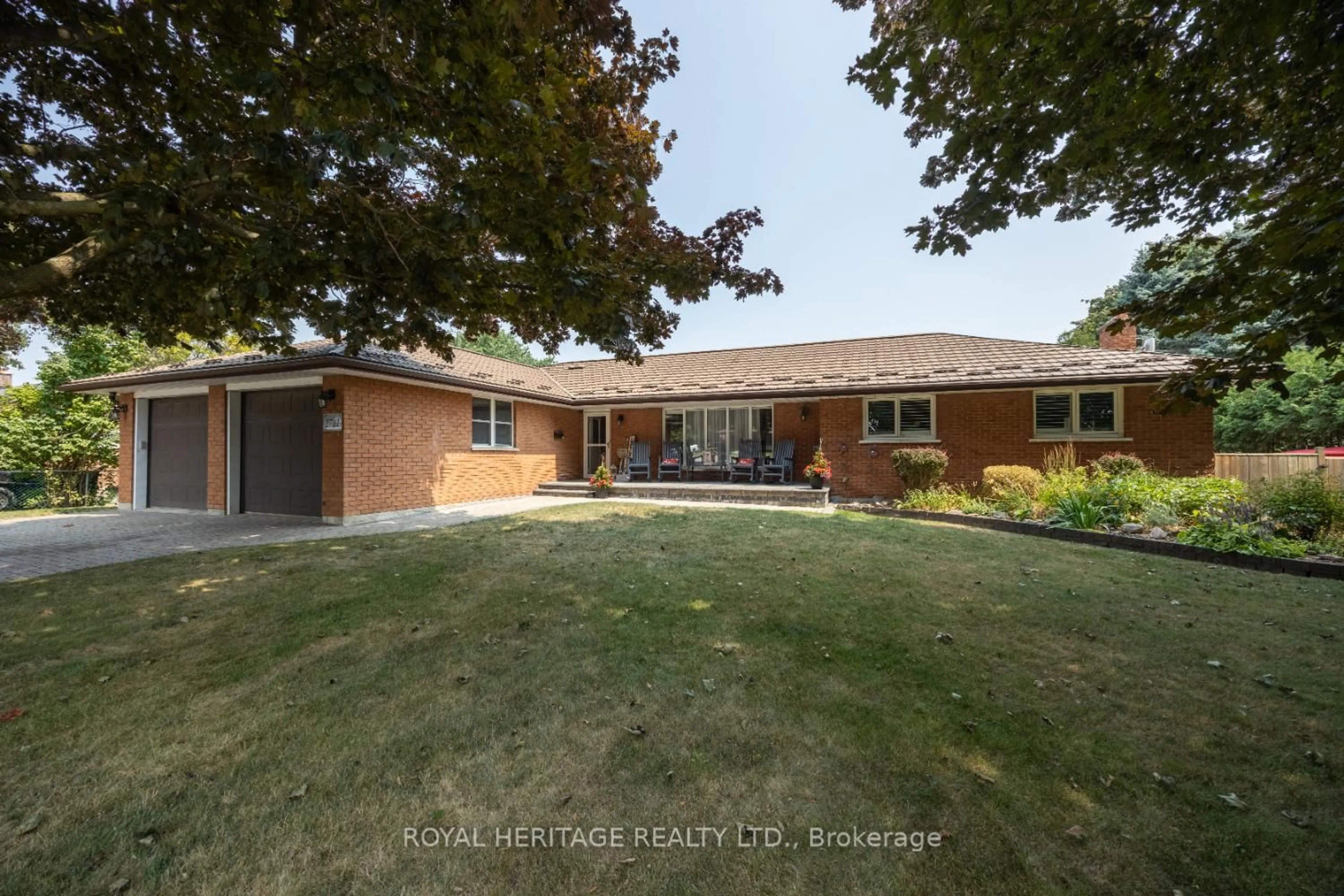 A pic from outside/outdoor area/front of a property/back of a property/a pic from drone, street for 2701 Darlington-Clarke Townline Rd, Clarington Ontario L0B 1M0