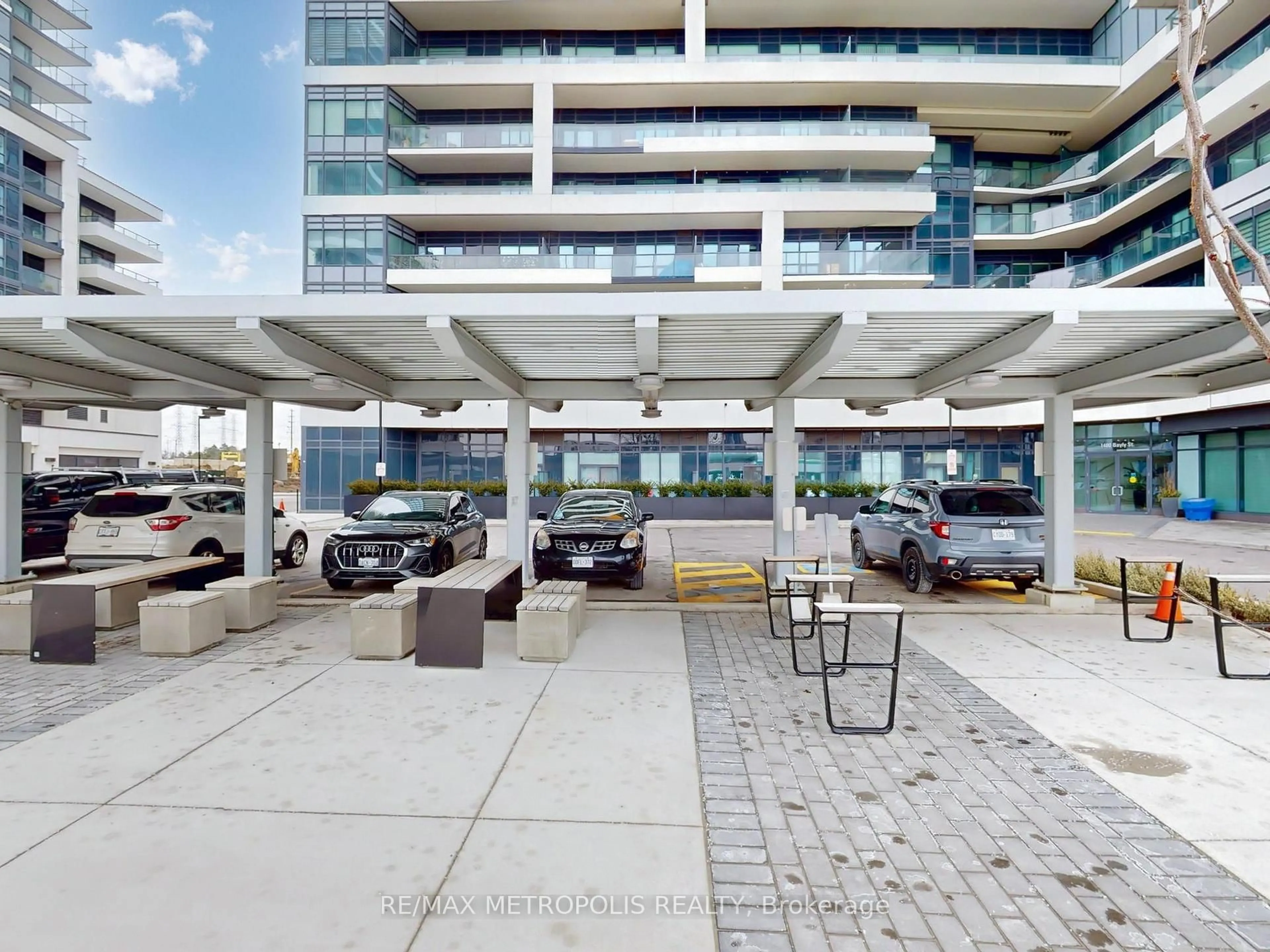 Patio, street for 1435 Celebration Dr #708, Pickering Ontario L1W 0C4
