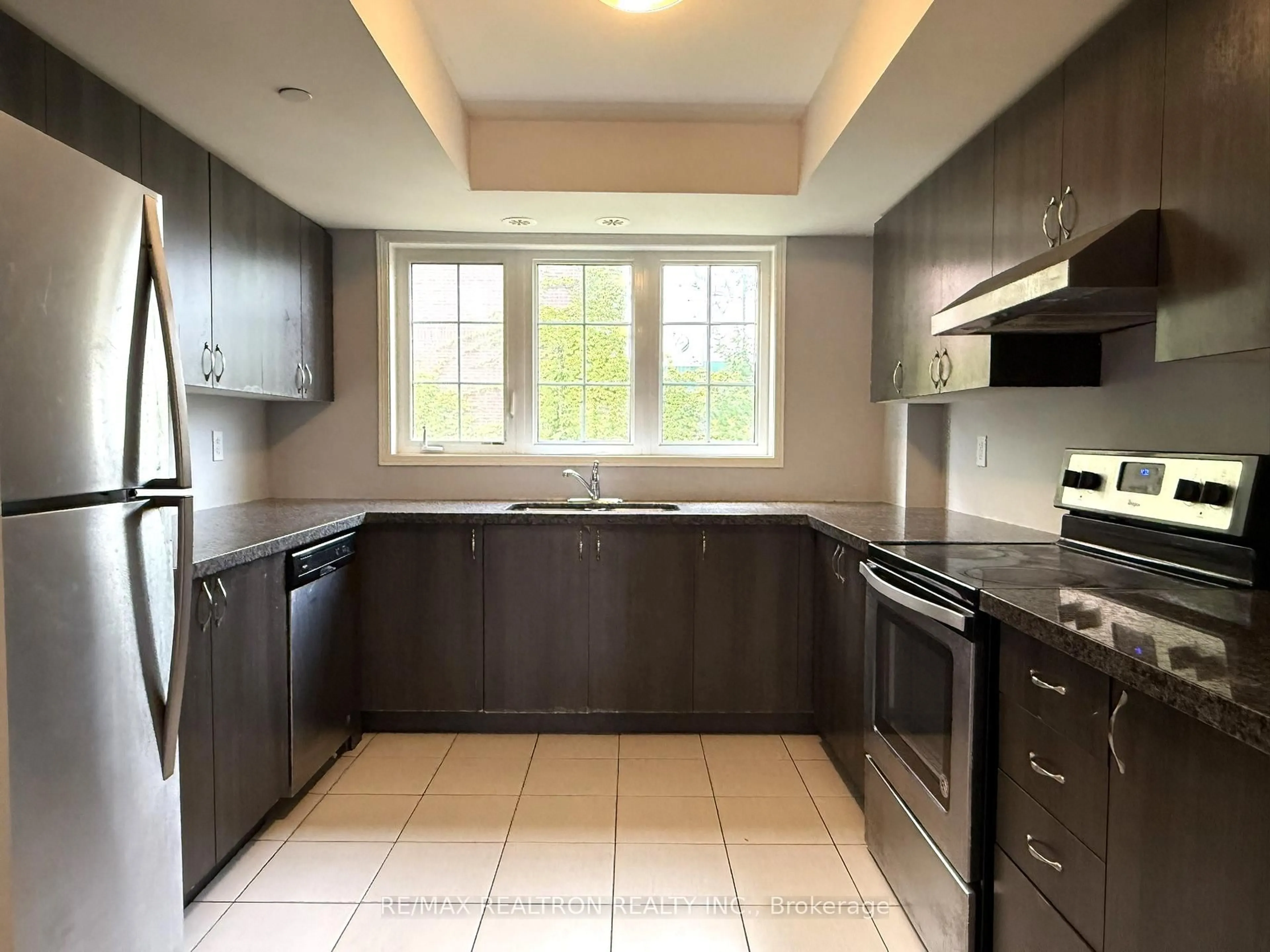 Standard kitchen, unknown for 2508 Rosedrop Path #197, Oshawa Ontario L1L 0L2