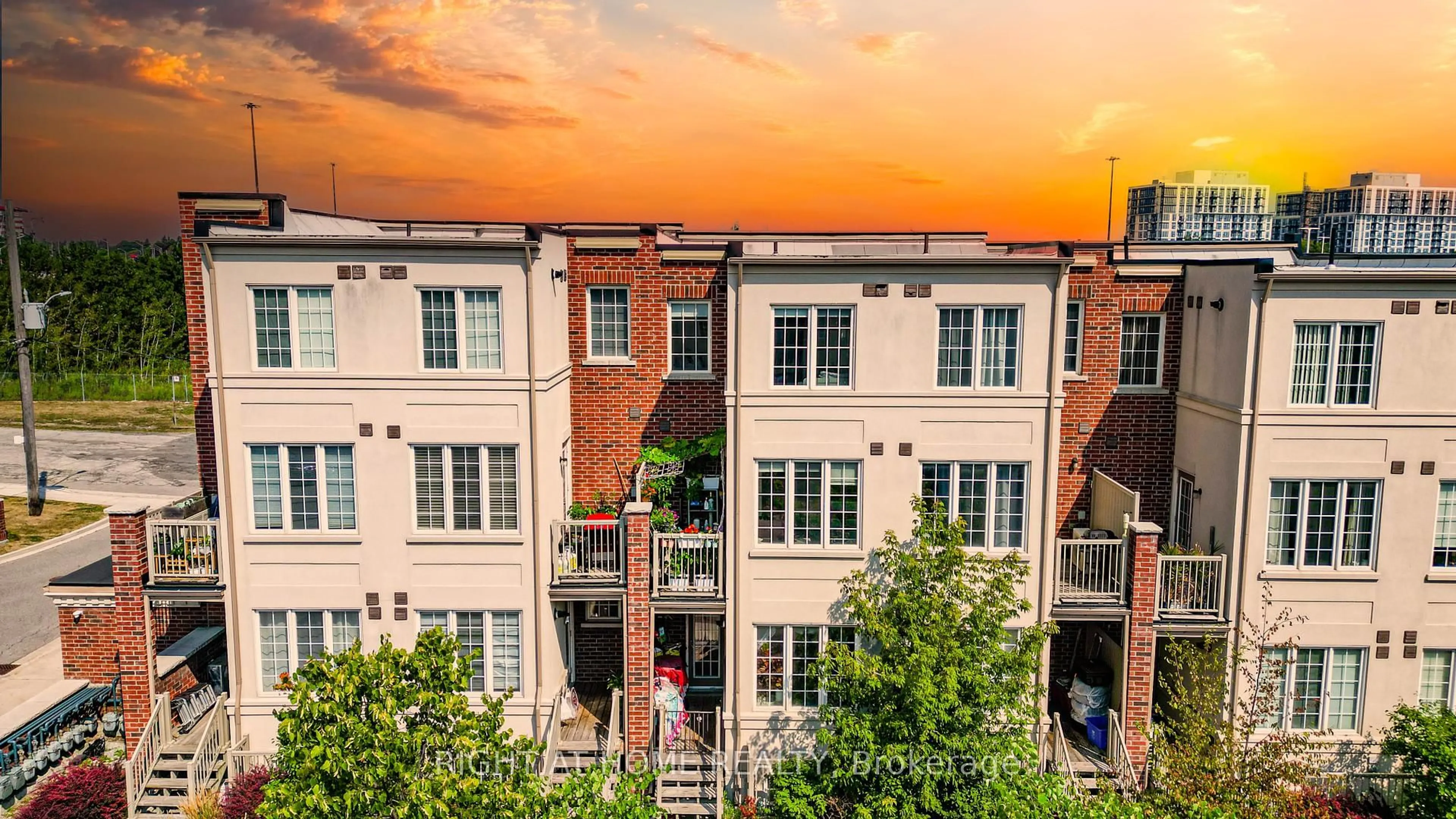 A pic from outside/outdoor area/front of a property/back of a property/a pic from drone, city buildings view from balcony for 33 Island Rd #6, Toronto Ontario M1C 0E4