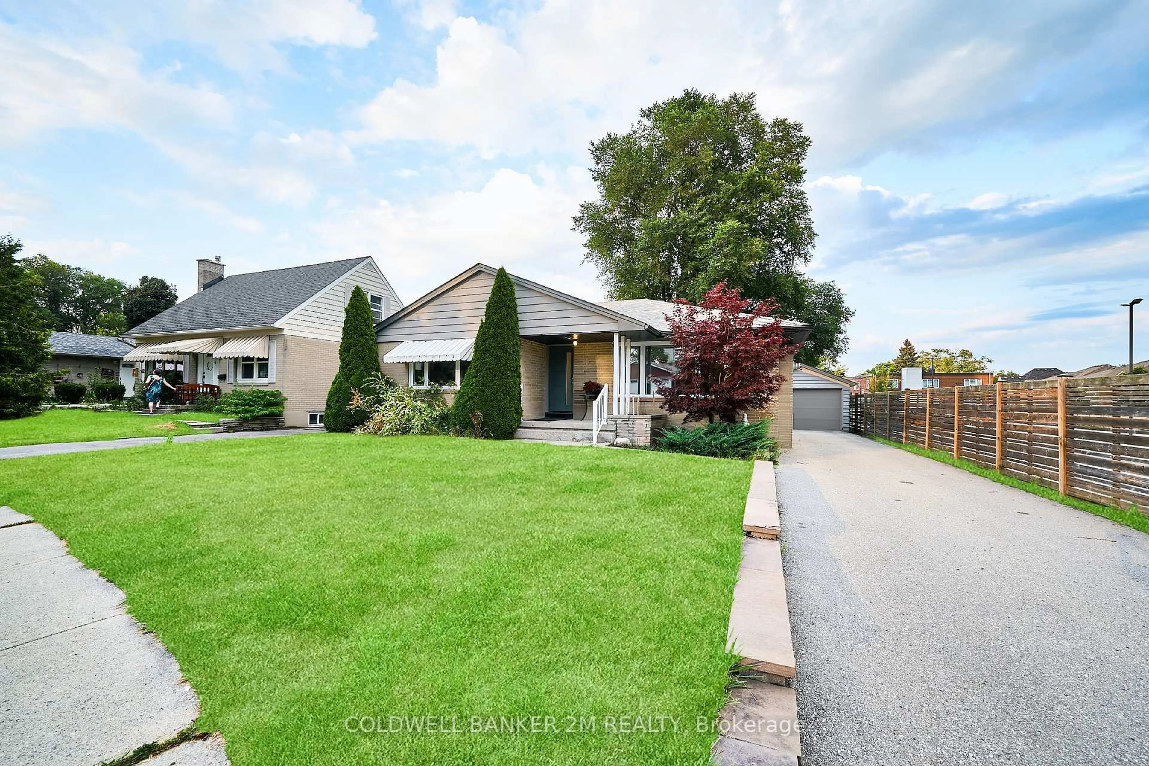A pic from outside/outdoor area/front of a property/back of a property/a pic from drone, street for 41 Roosevelt Ave, Ajax Ontario L1S 2L5