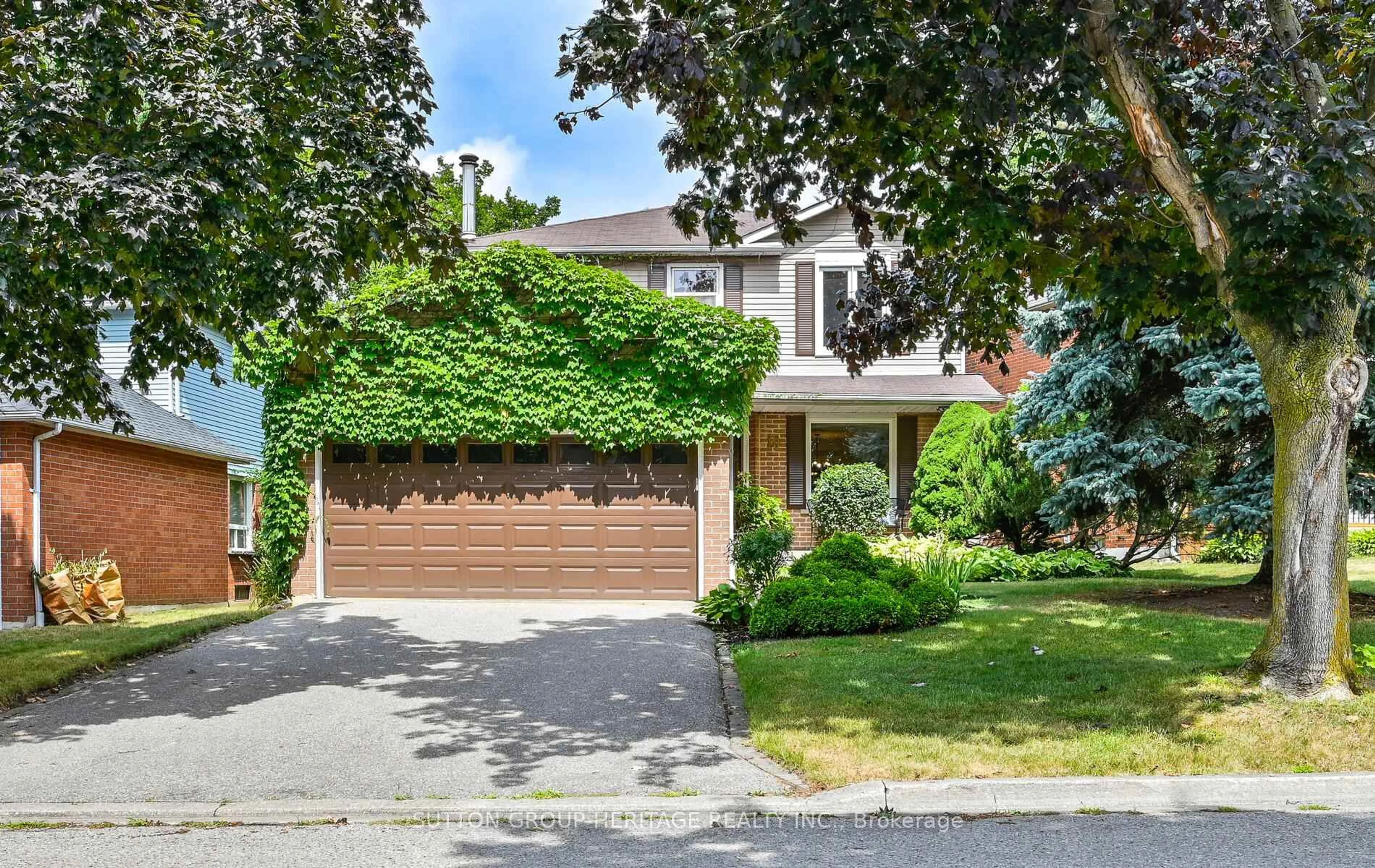Unknown for 10 Plowman Dr, Ajax Ontario L1S 6R6