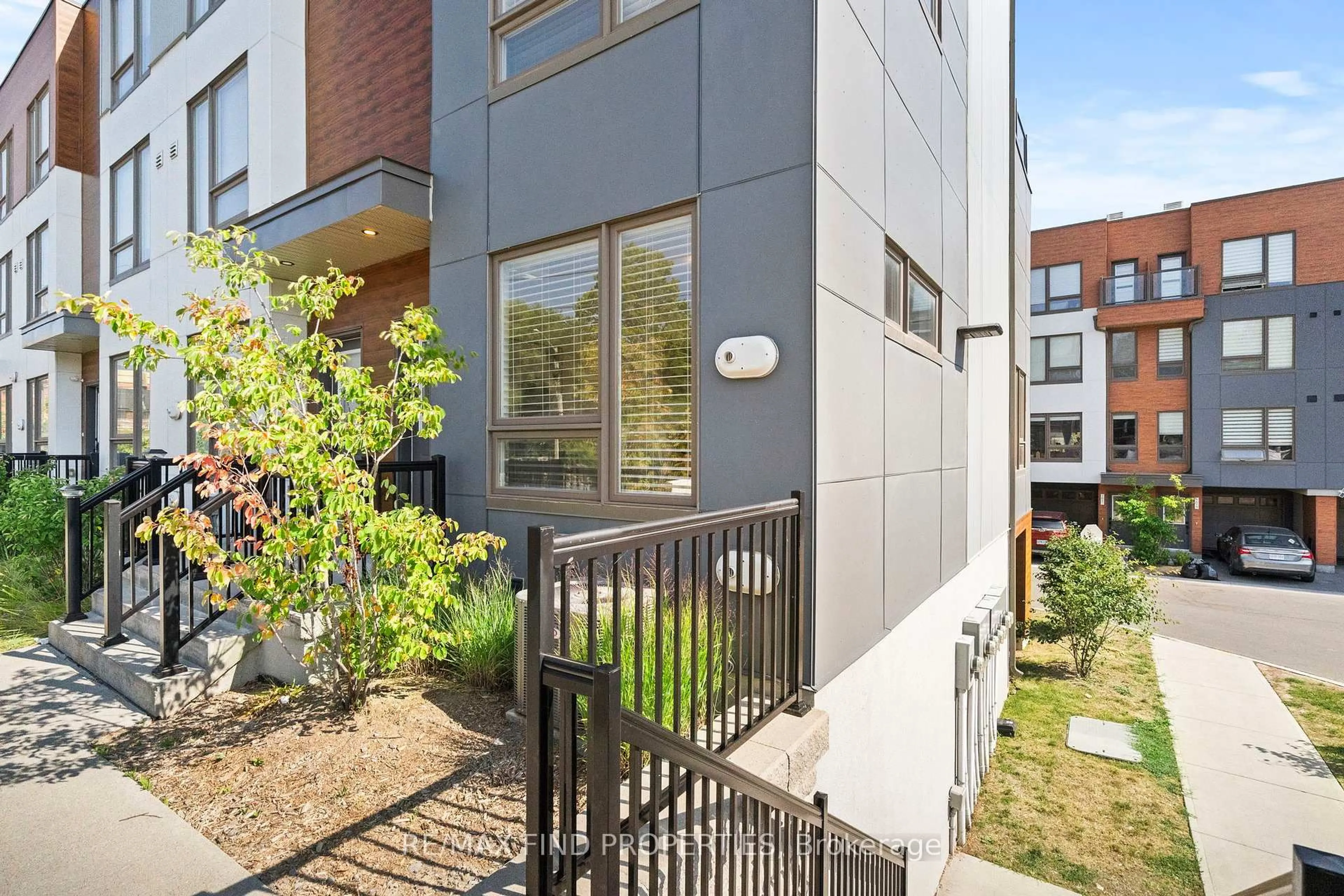 Unknown for 1622 Pleasure Valley Path, Oshawa Ontario L1G 0E3