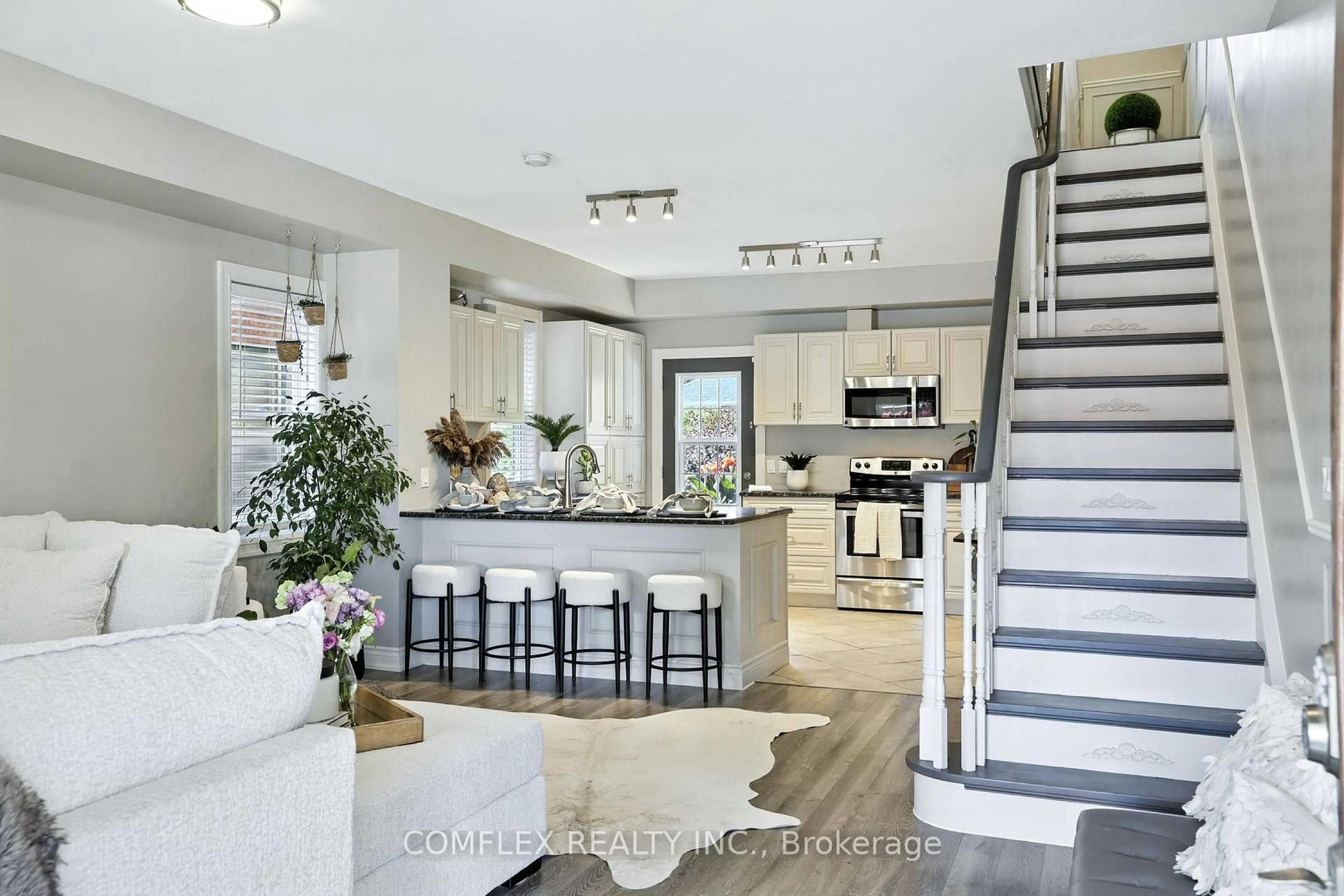 Open concept kitchen, ceramic/tile floor for 28 Liberty St, Clarington Ontario L1C 2N2
