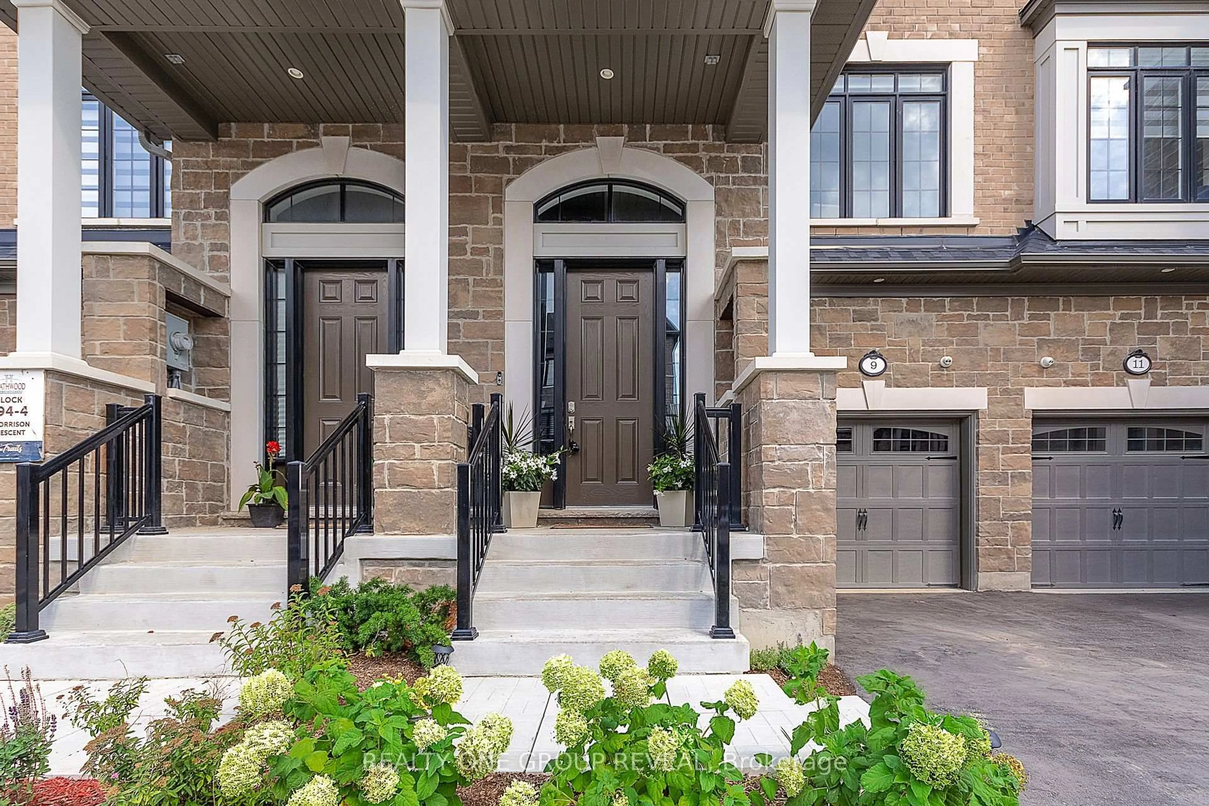 Indoor entryway for 9 Morrison Cres, Whitby Ontario L1P 0P4