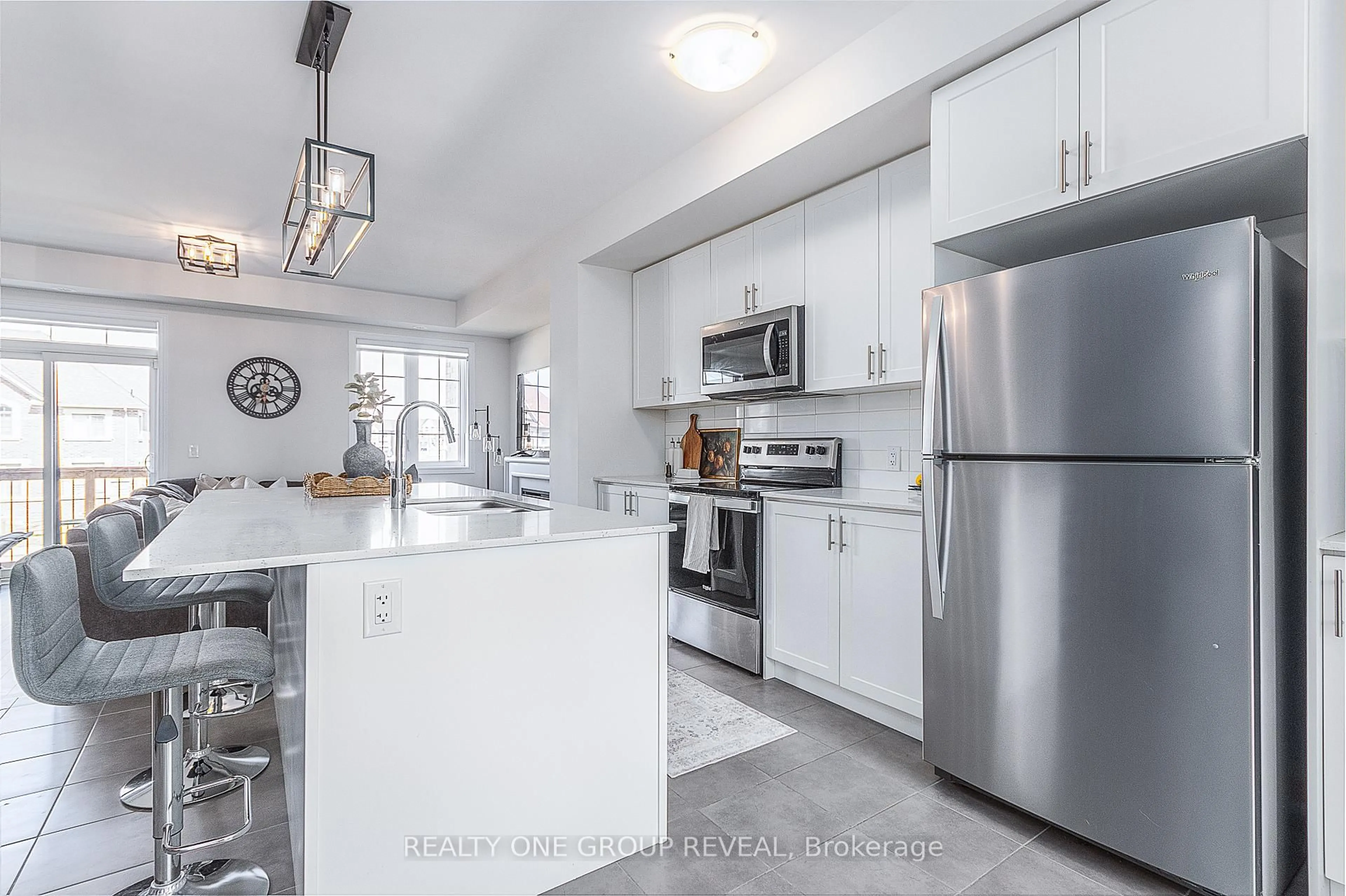 Open concept kitchen, ceramic/tile floor for 9 Morrison Cres, Whitby Ontario L1P 0P4