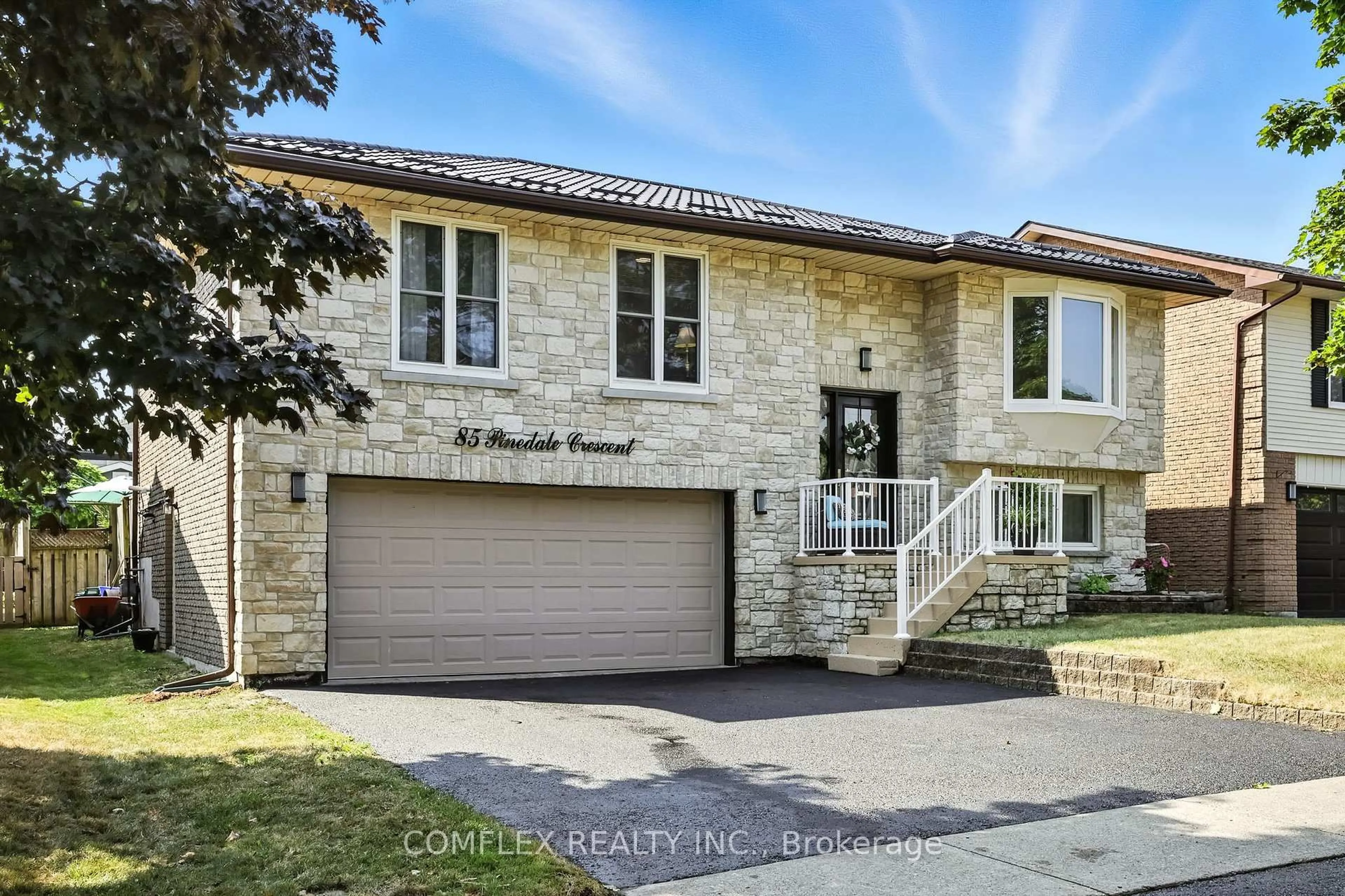 Home with brick exterior material, street for 85 Pinedale Cres, Clarington Ontario L1E 1C4