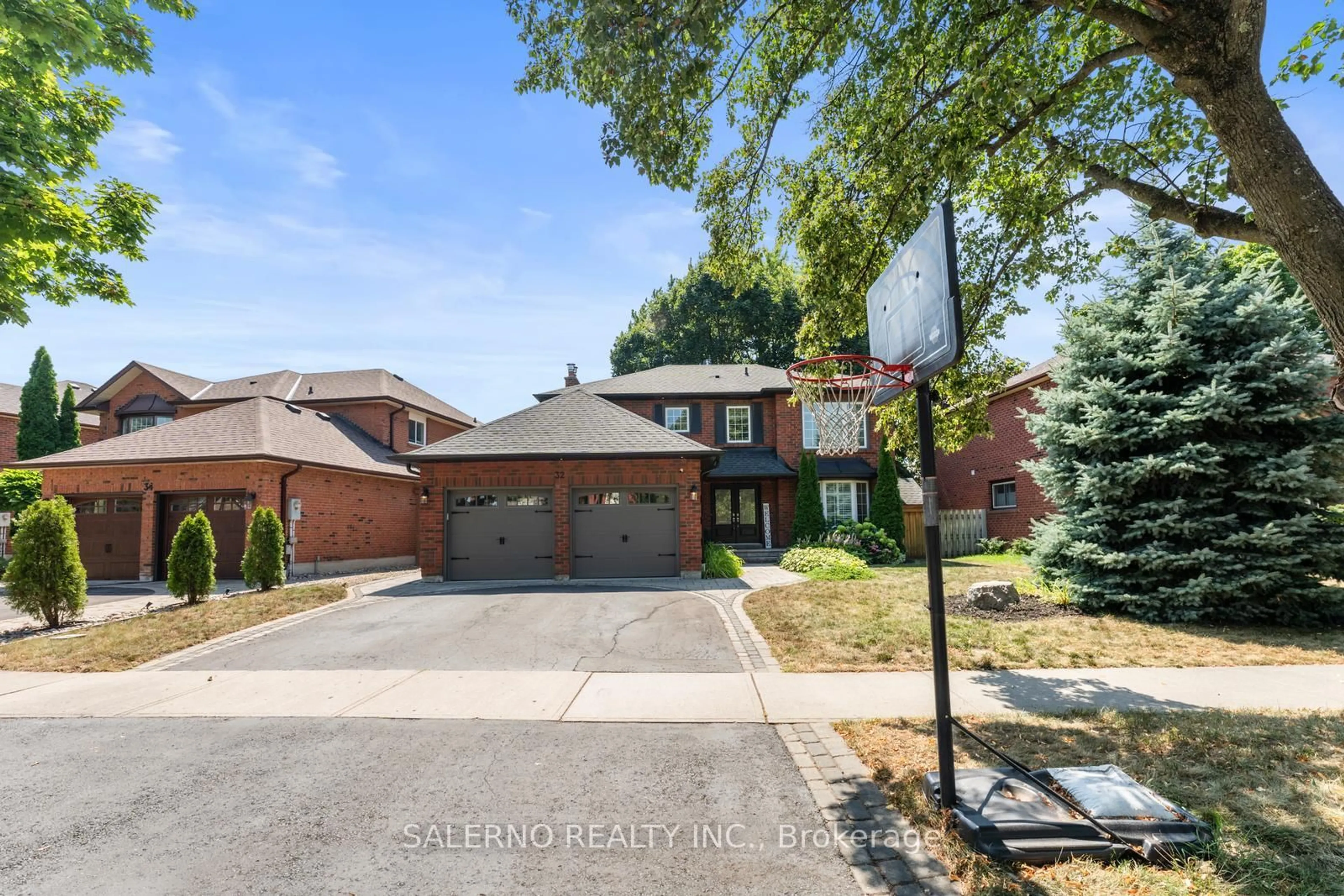 Home with brick exterior material, street for 32 Glen Hill Dr, Whitby Ontario L1N 7A1