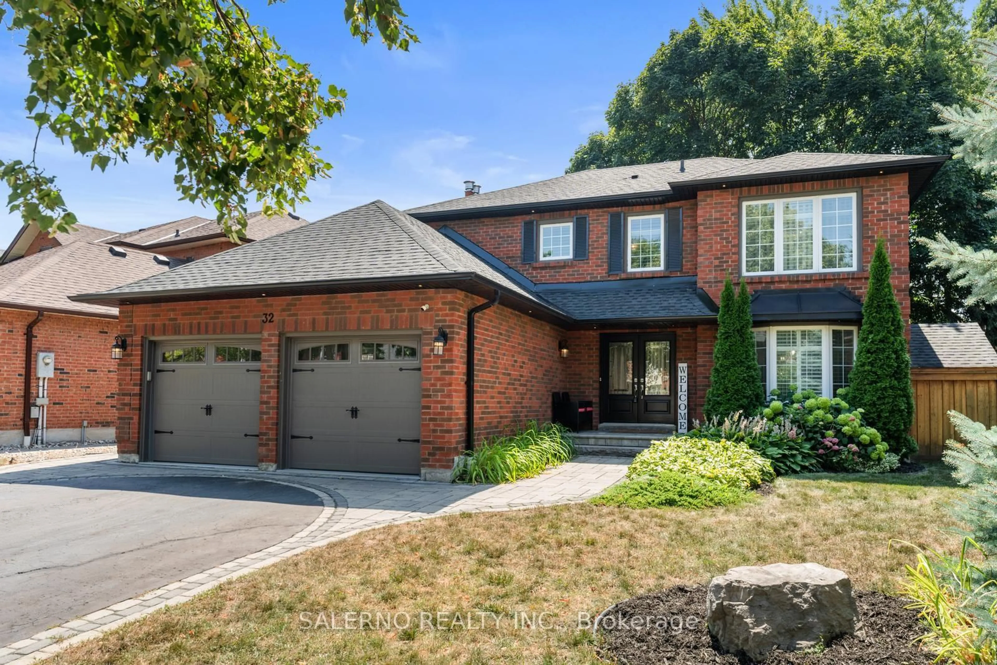 Home with brick exterior material, street for 32 Glen Hill Dr, Whitby Ontario L1N 7A1