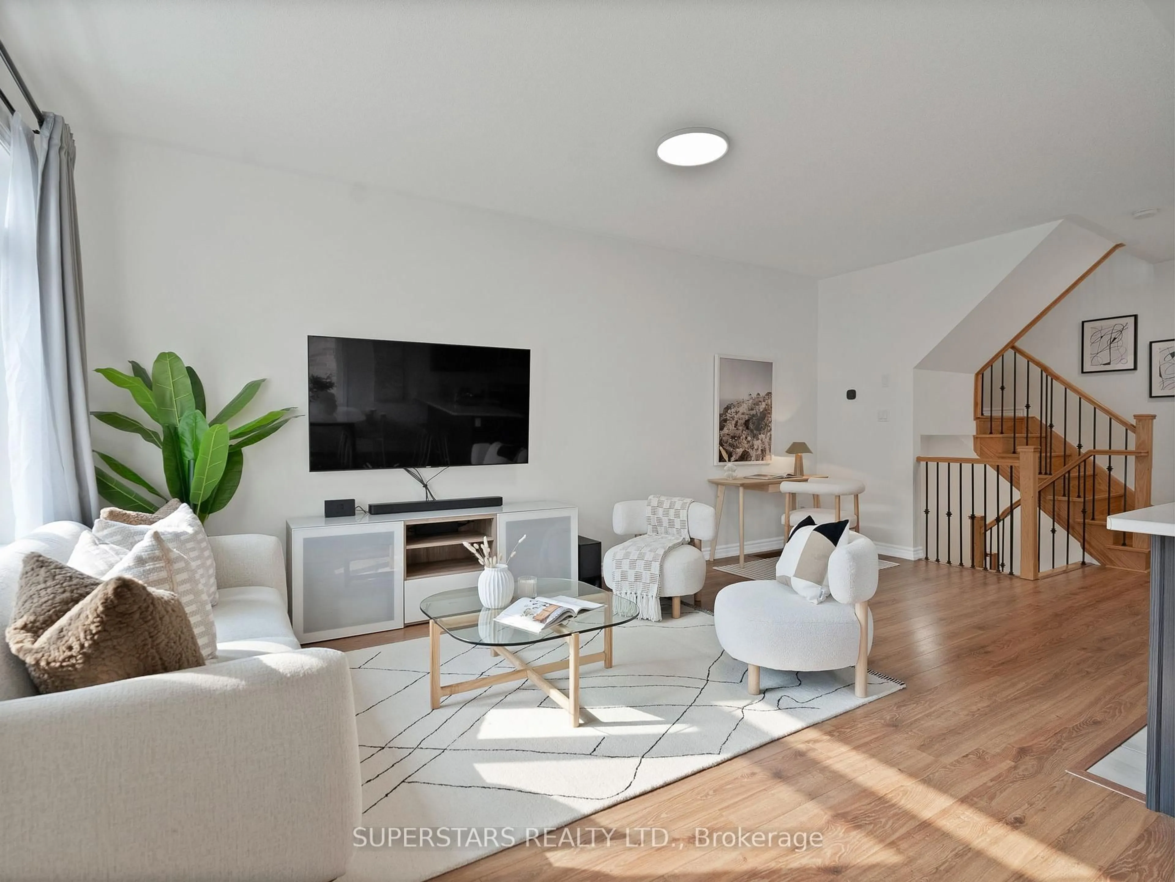Living room with furniture, unknown for 2410 Nantucket Chse, Pickering Ontario L1X 0E5