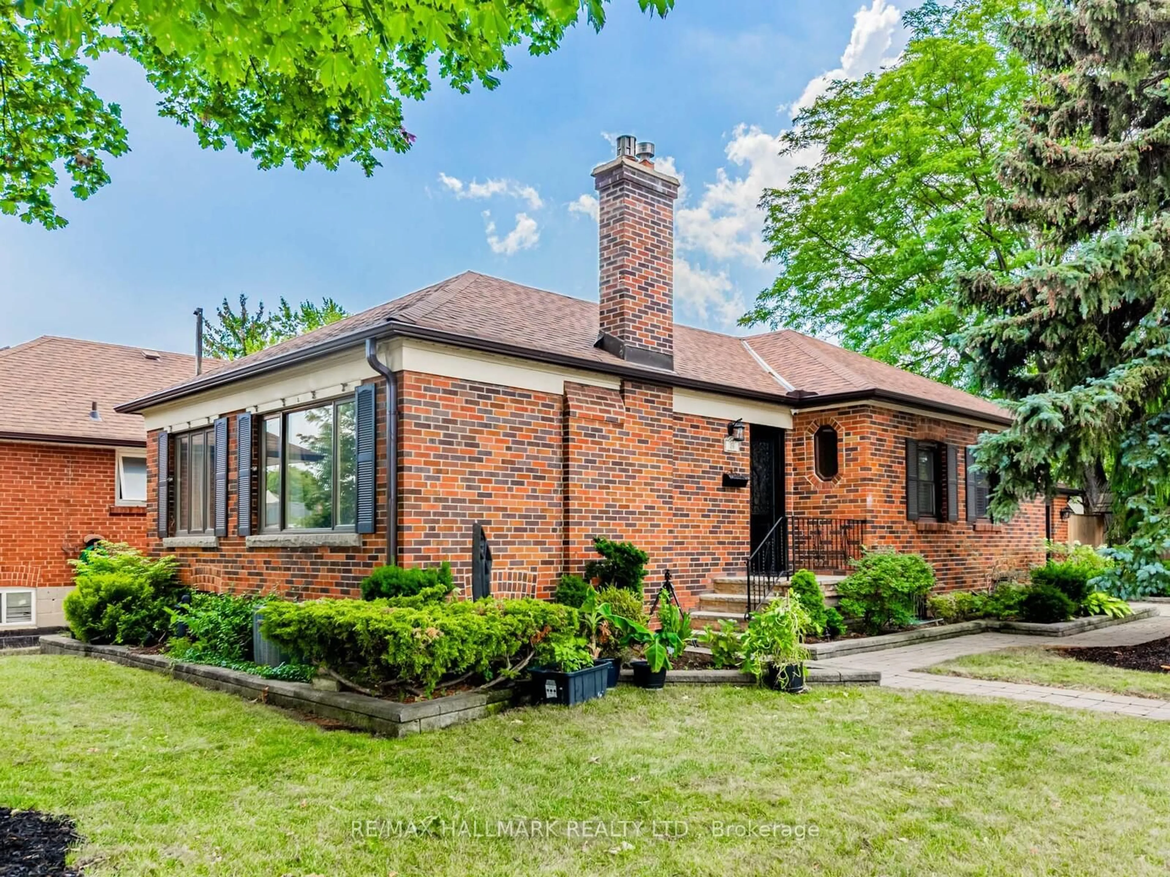 Home with brick exterior material, street for 26 Princeway Dr, Toronto Ontario M1R 2V9