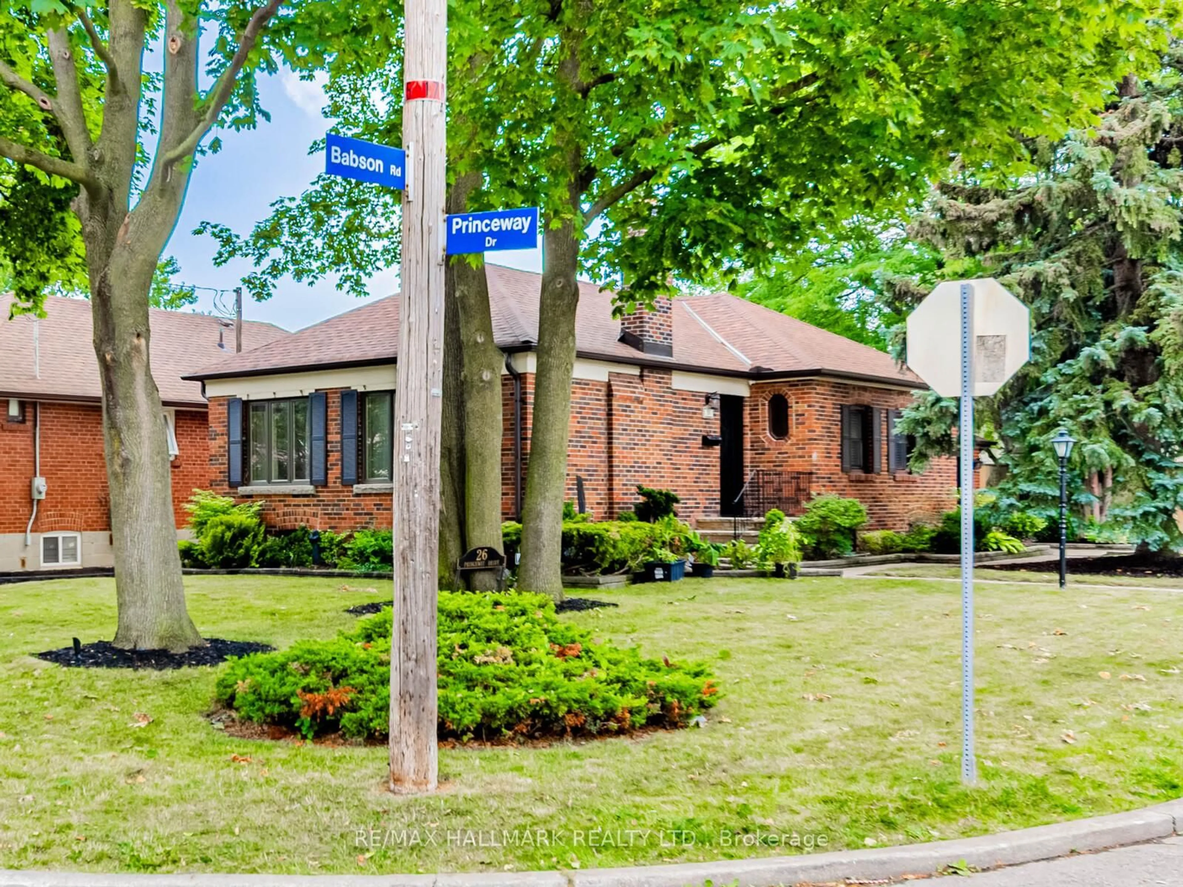Home with brick exterior material, street for 26 Princeway Dr, Toronto Ontario M1R 2V9