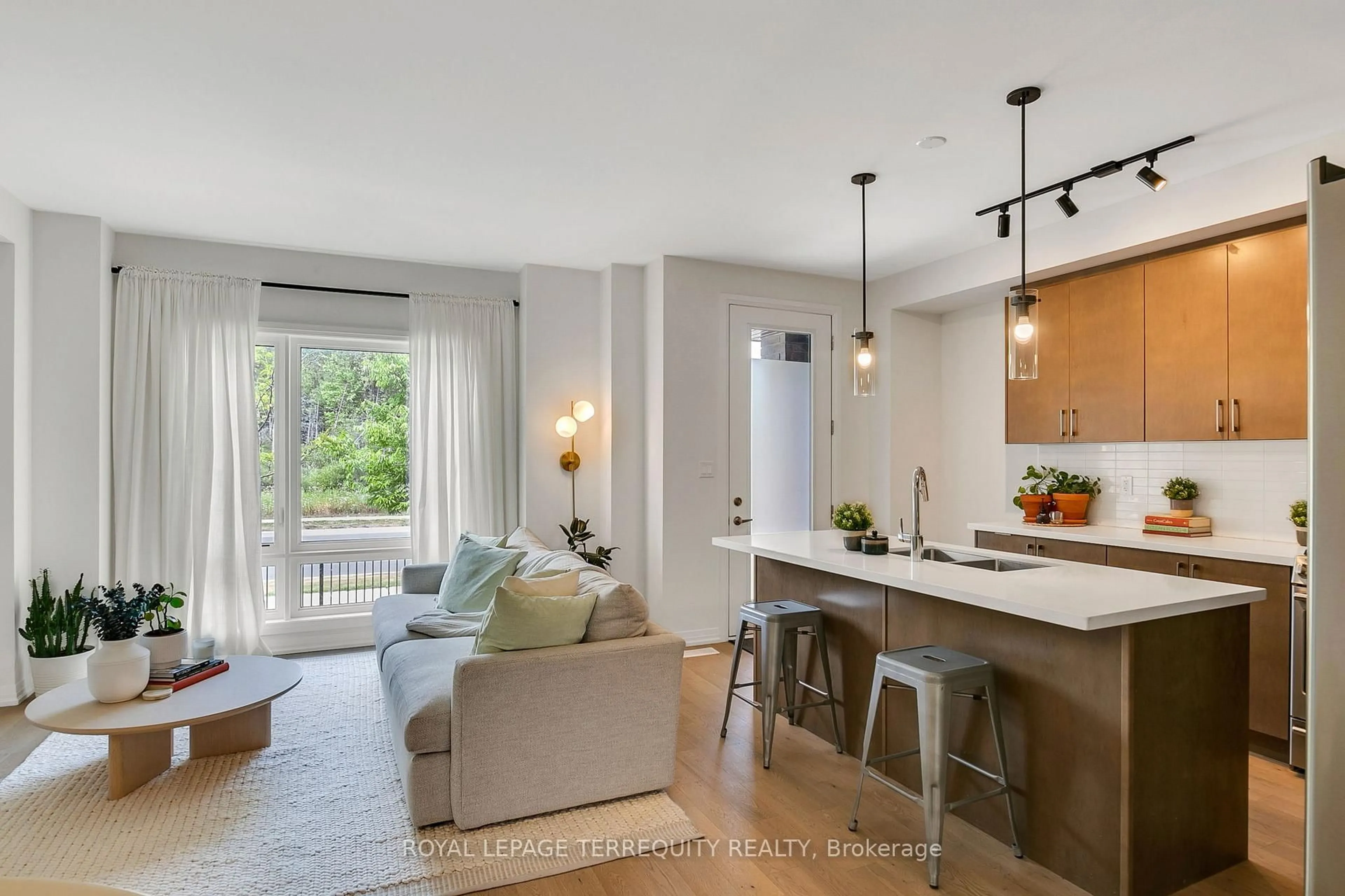 Open concept kitchen, unknown for 26 Klein Way, Whitby Ontario L1R 0S6