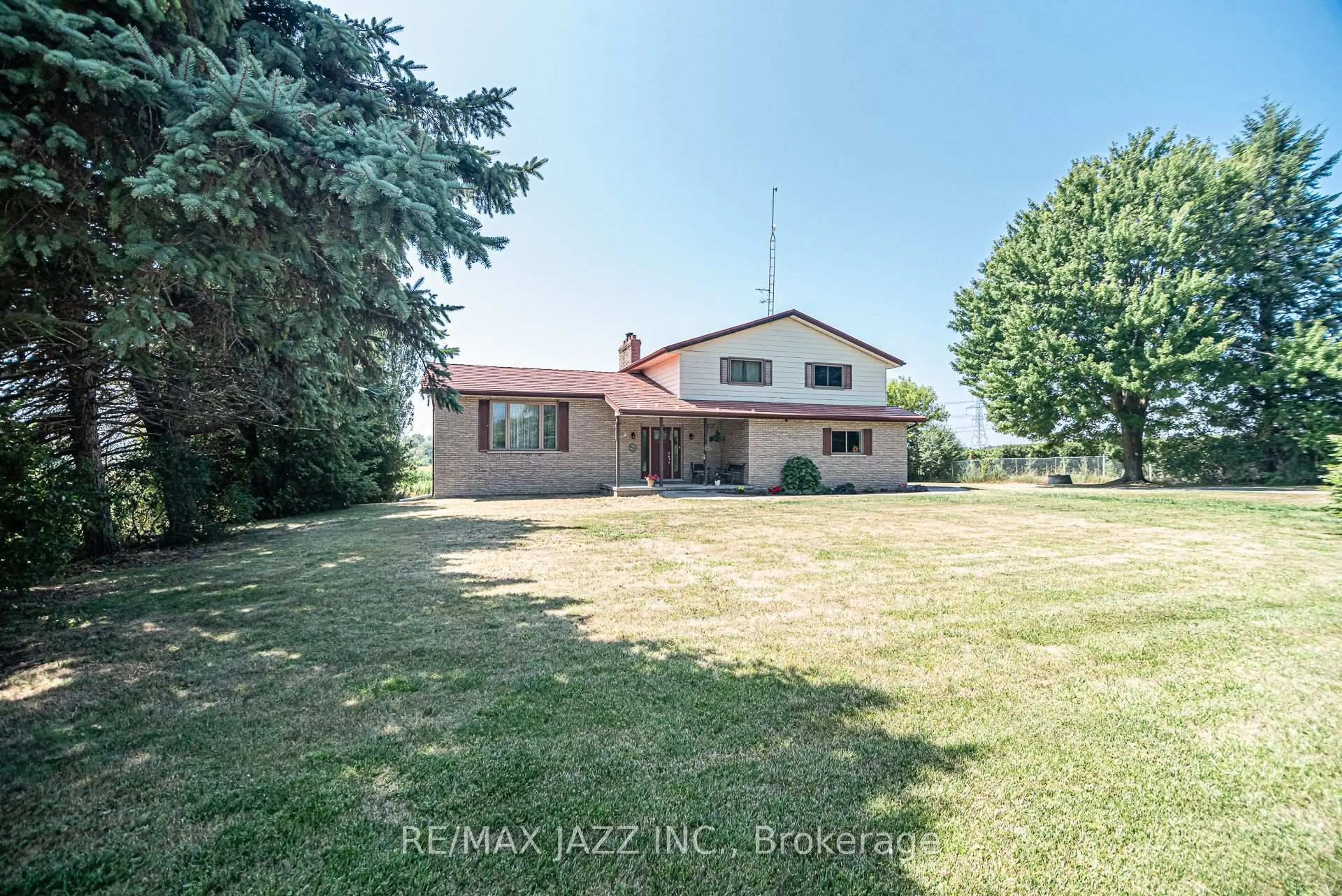 A pic from outside/outdoor area/front of a property/back of a property/a pic from drone, unknown for 1404 Holt Rd, Clarington Ontario L1C 3K3