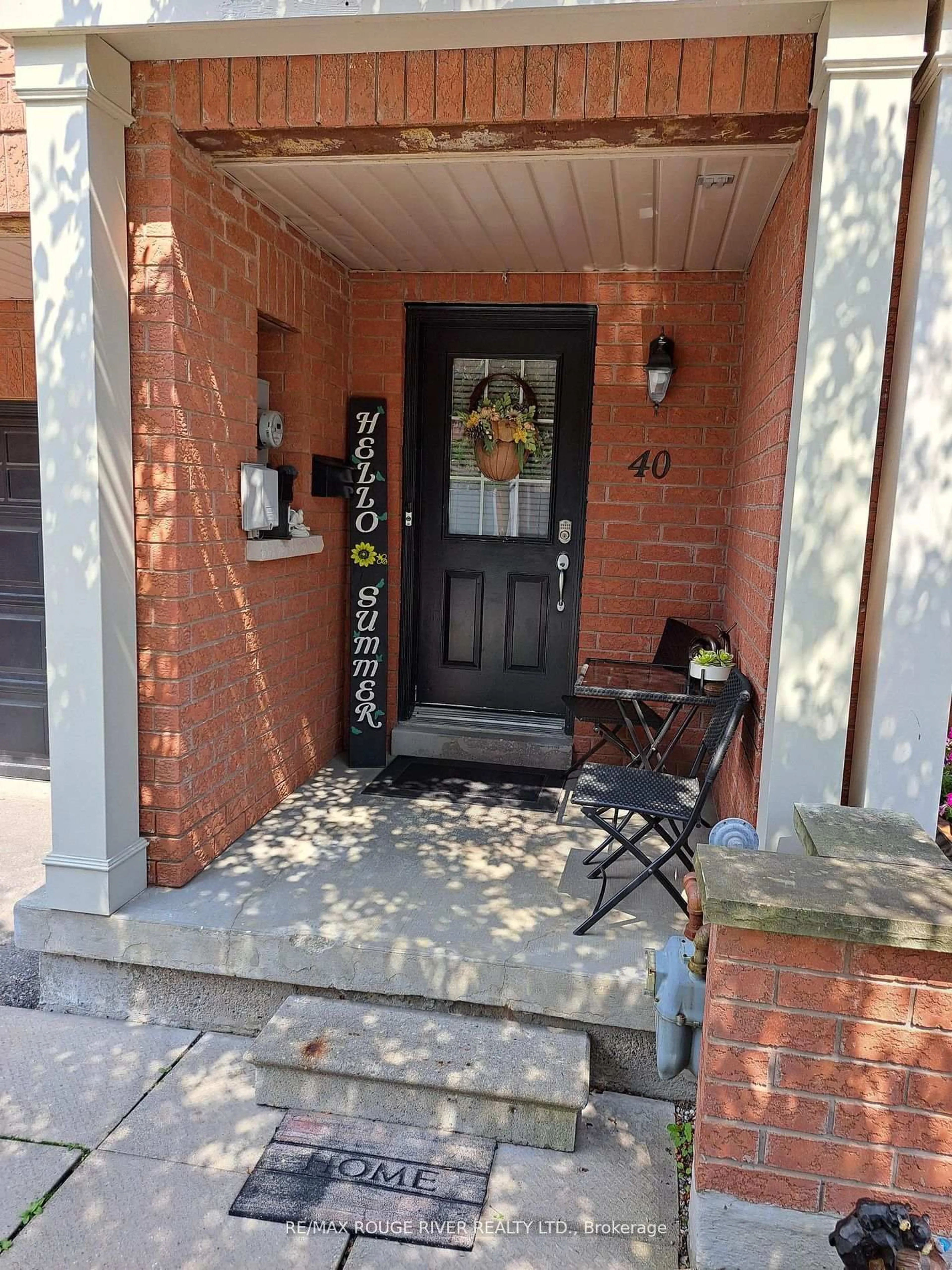 Indoor entryway for 1850 Kingston Rd #40, Pickering Ontario L1V 0A2