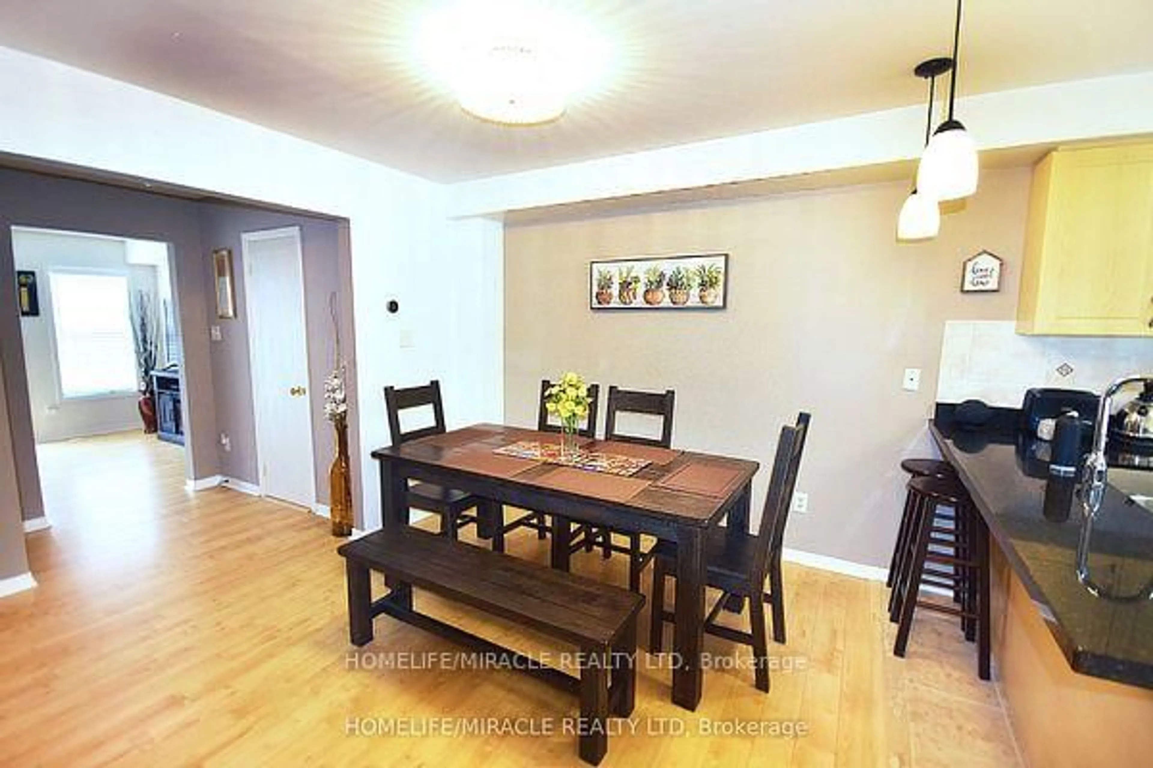 Dining room, wood/laminate floor for 22 Exchequer Pl, Toronto Ontario M1S 5R9