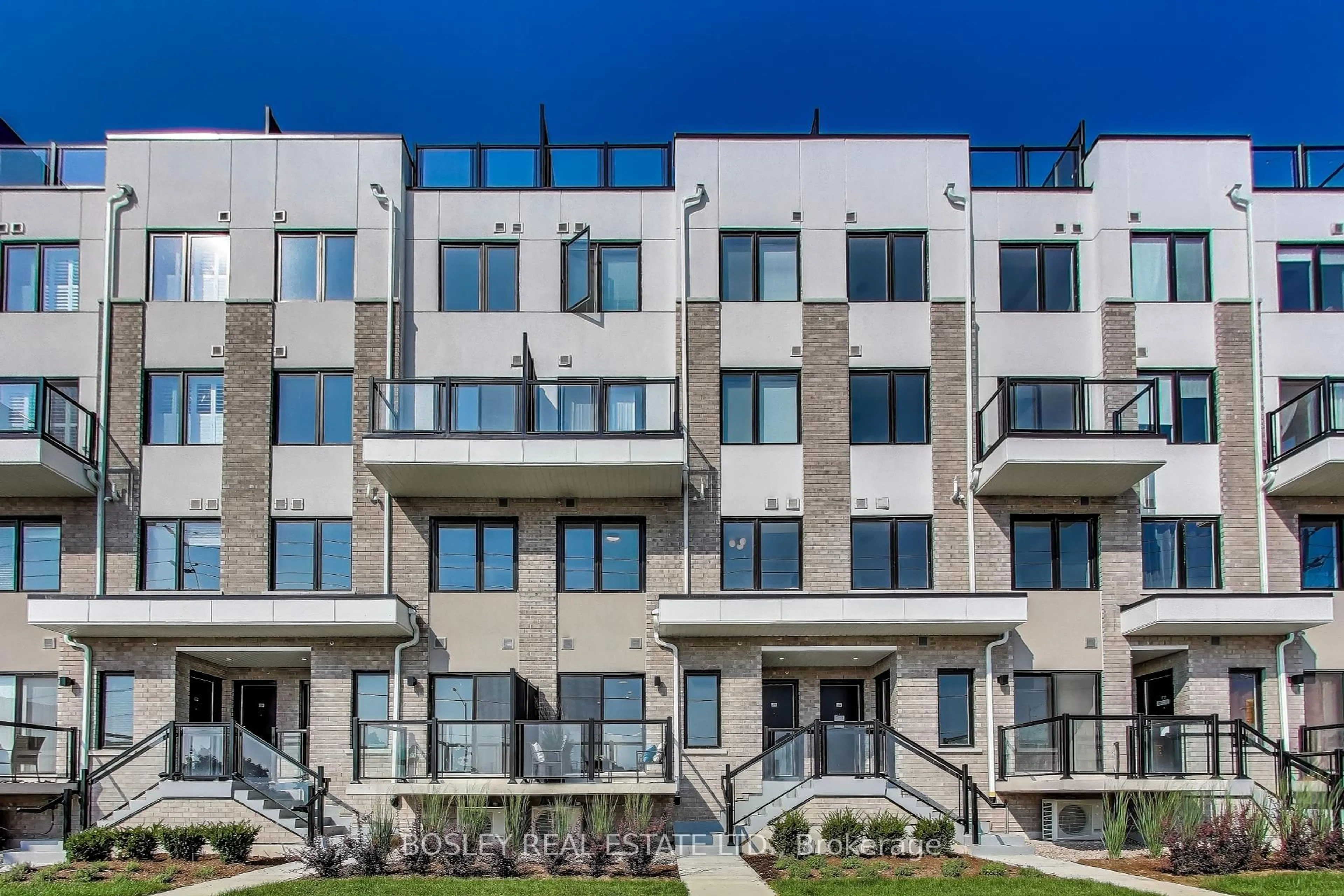 Unknown for 1695 Dersan St #206, Pickering Ontario L1X 0S9