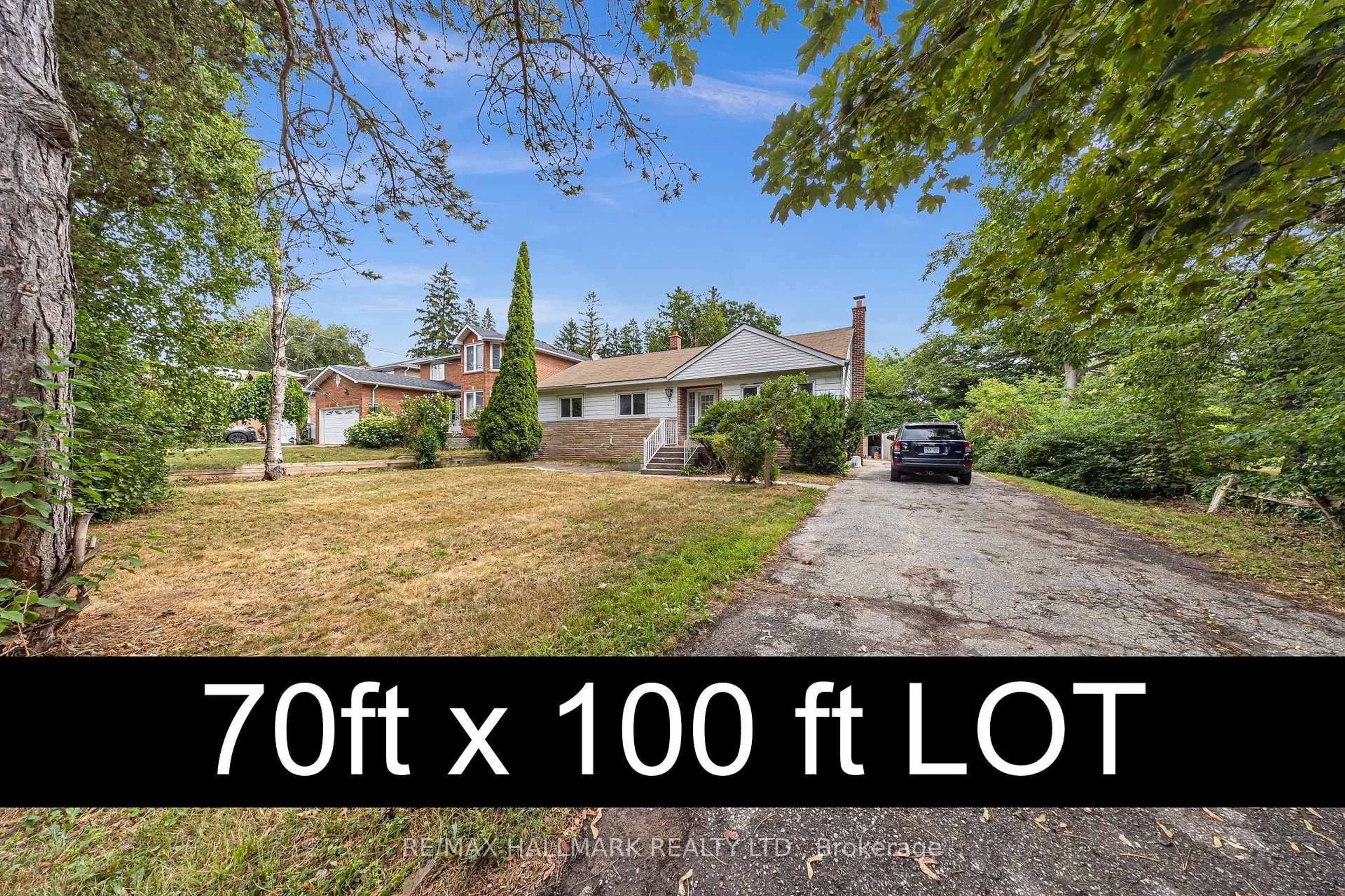 A pic from outside/outdoor area/front of a property/back of a property/a pic from drone, street for 41 Minnacote Ave, Toronto Ontario M1E 4B2