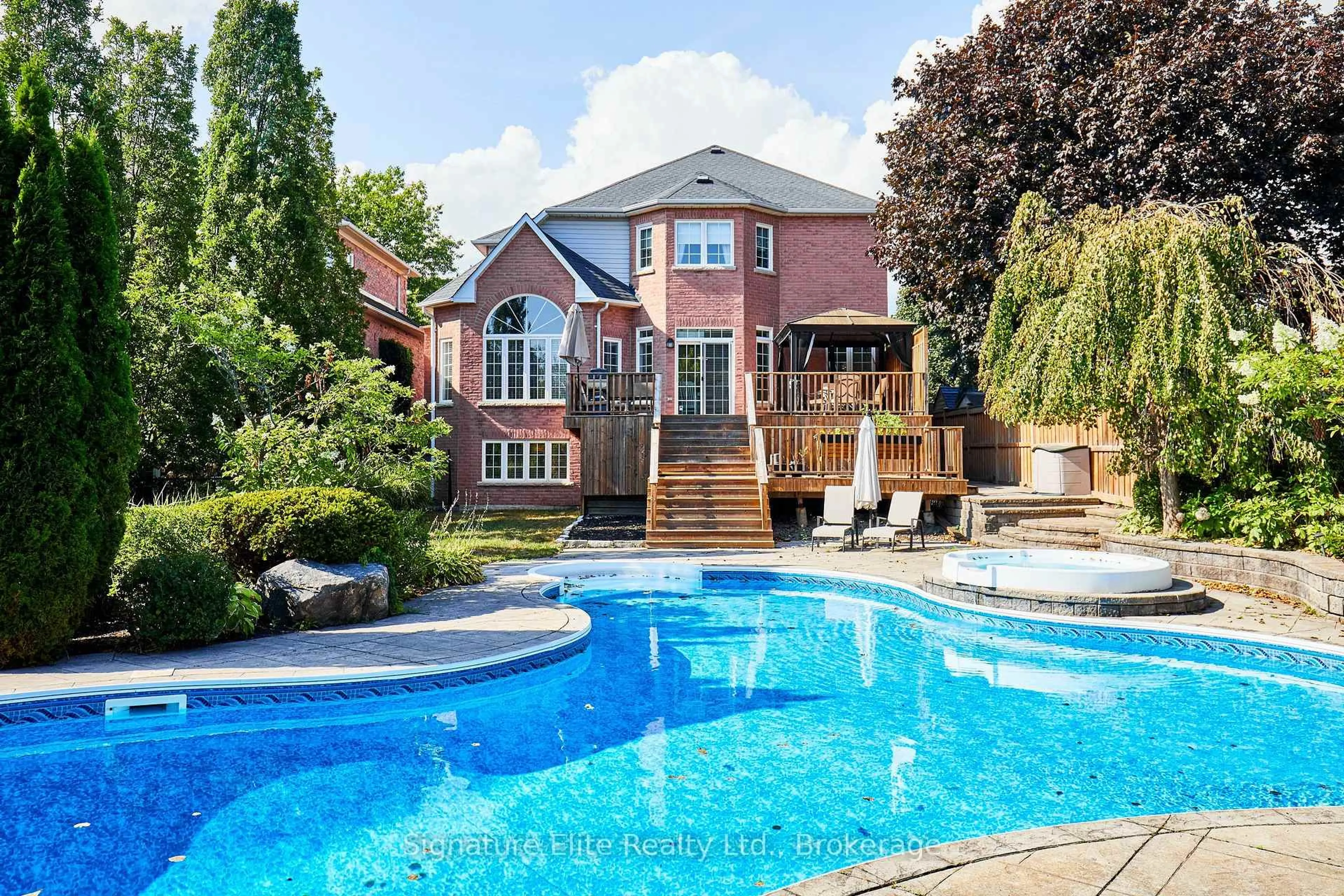 Pool for 51 Roan Dr, Whitby Ontario L1P 1P3