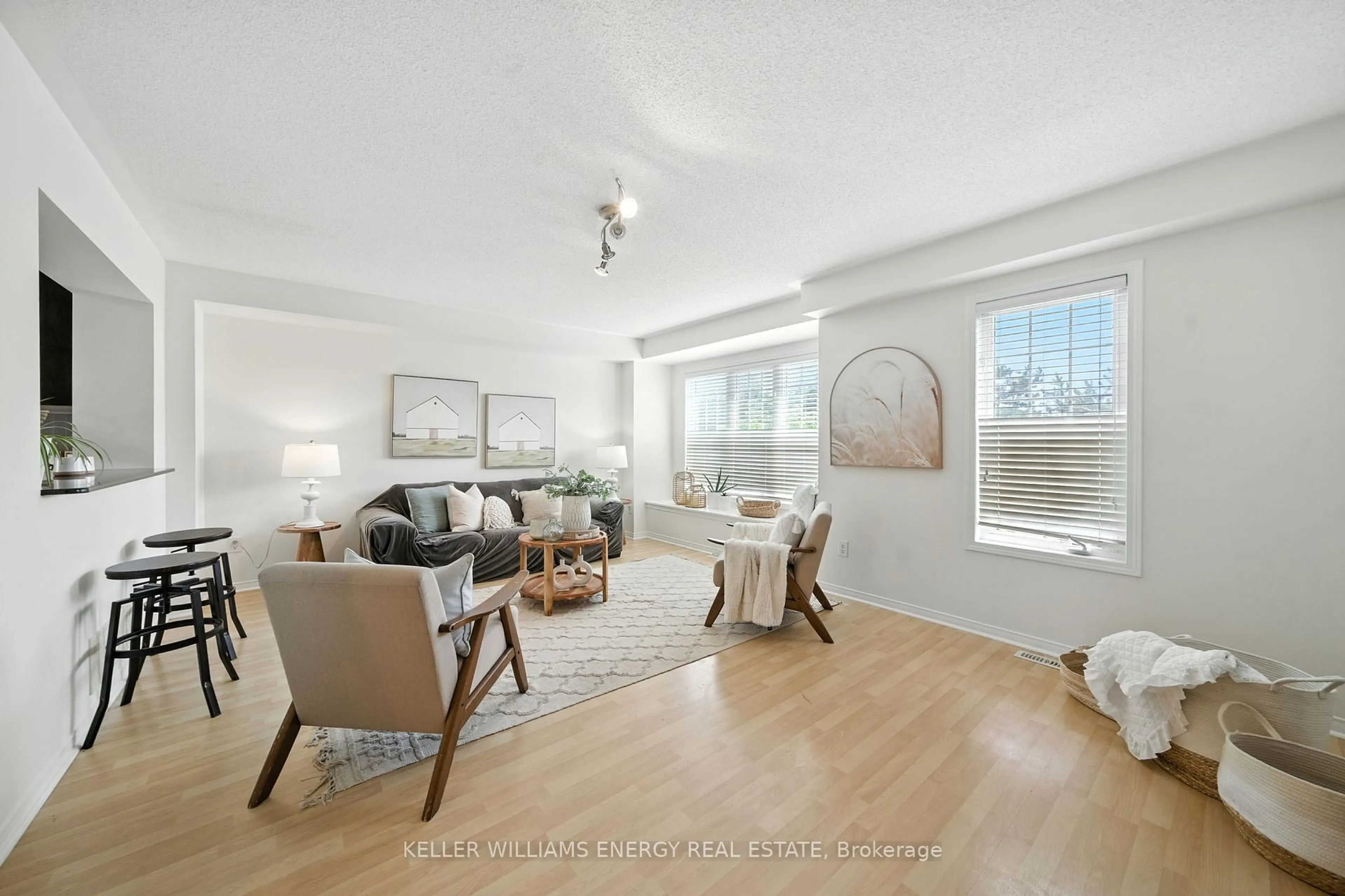 Living room with furniture, unknown for 1790 Finch Ave #15, Pickering Ontario L1V 0A1
