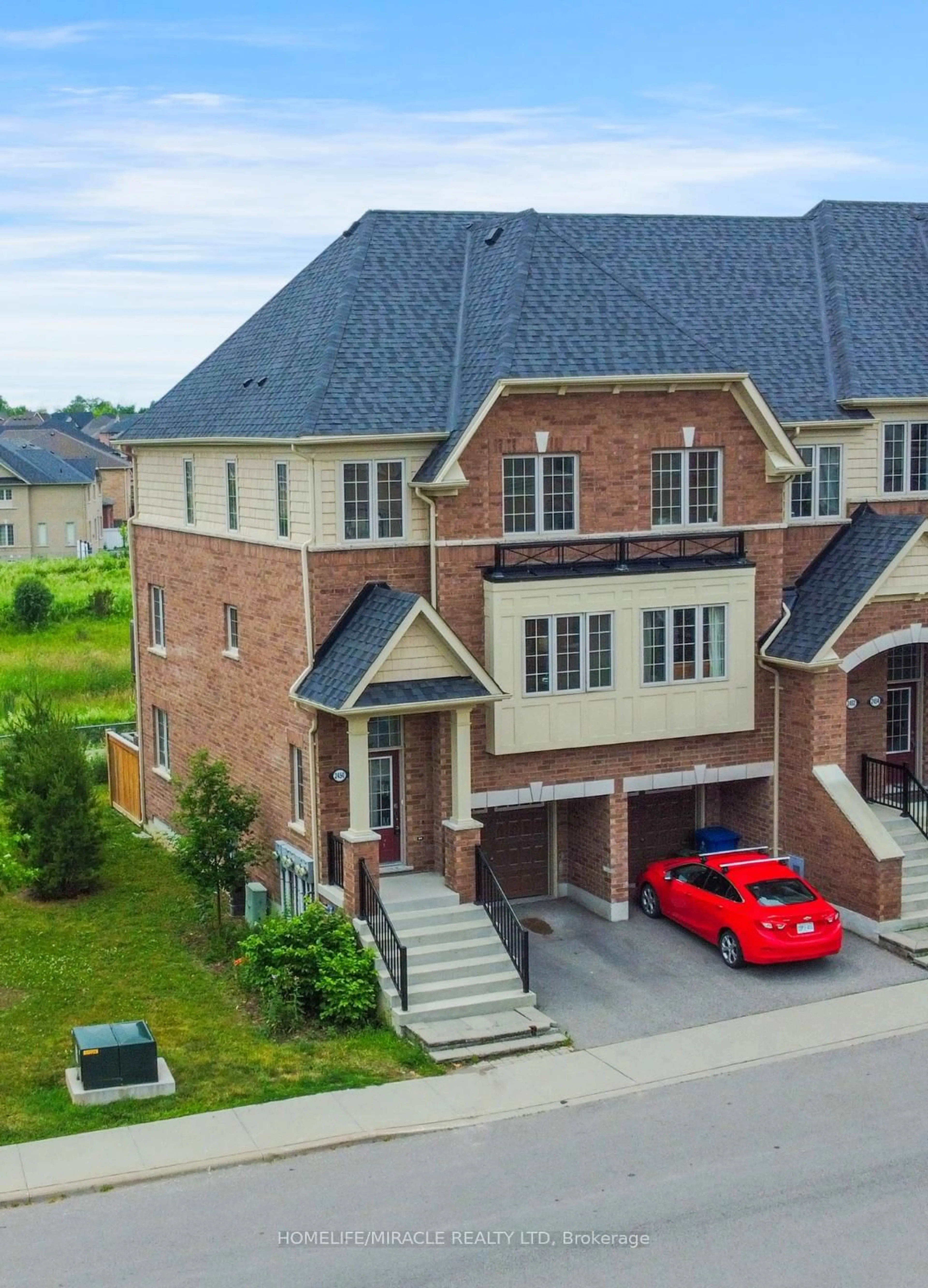 A pic from outside/outdoor area/front of a property/back of a property/a pic from drone, street for 2450 Bromus Path, Oshawa Ontario L1L 0K6