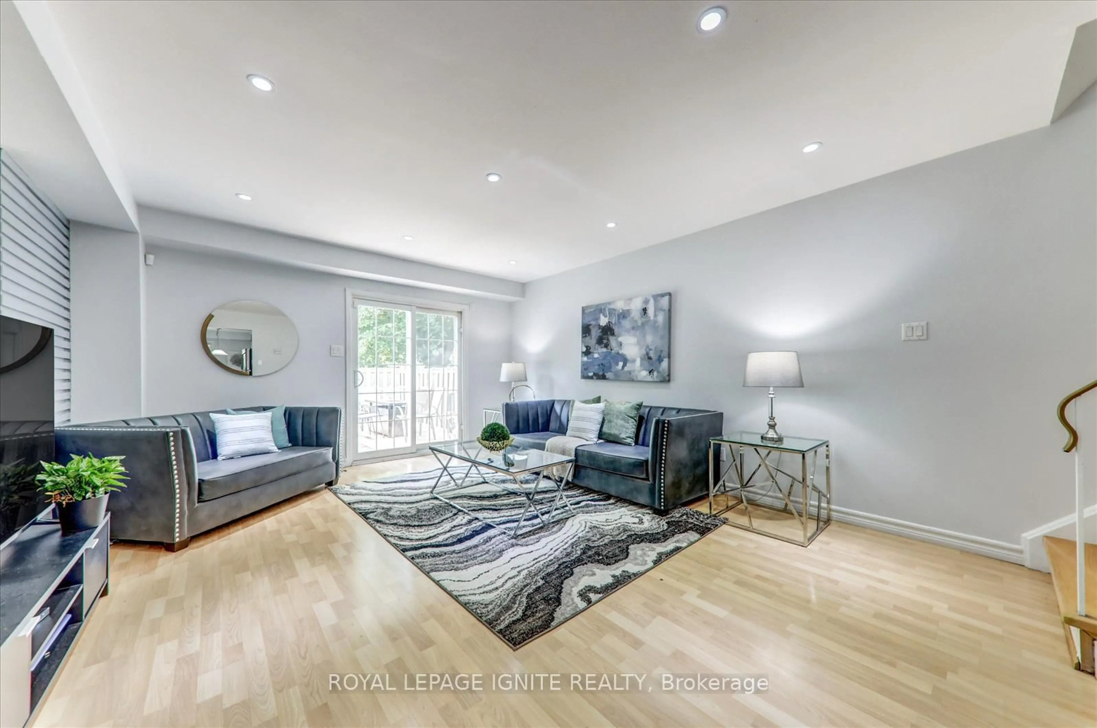 Living room with furniture, unknown for 78 Pennyhill Dr, Toronto Ontario M1B 4J9