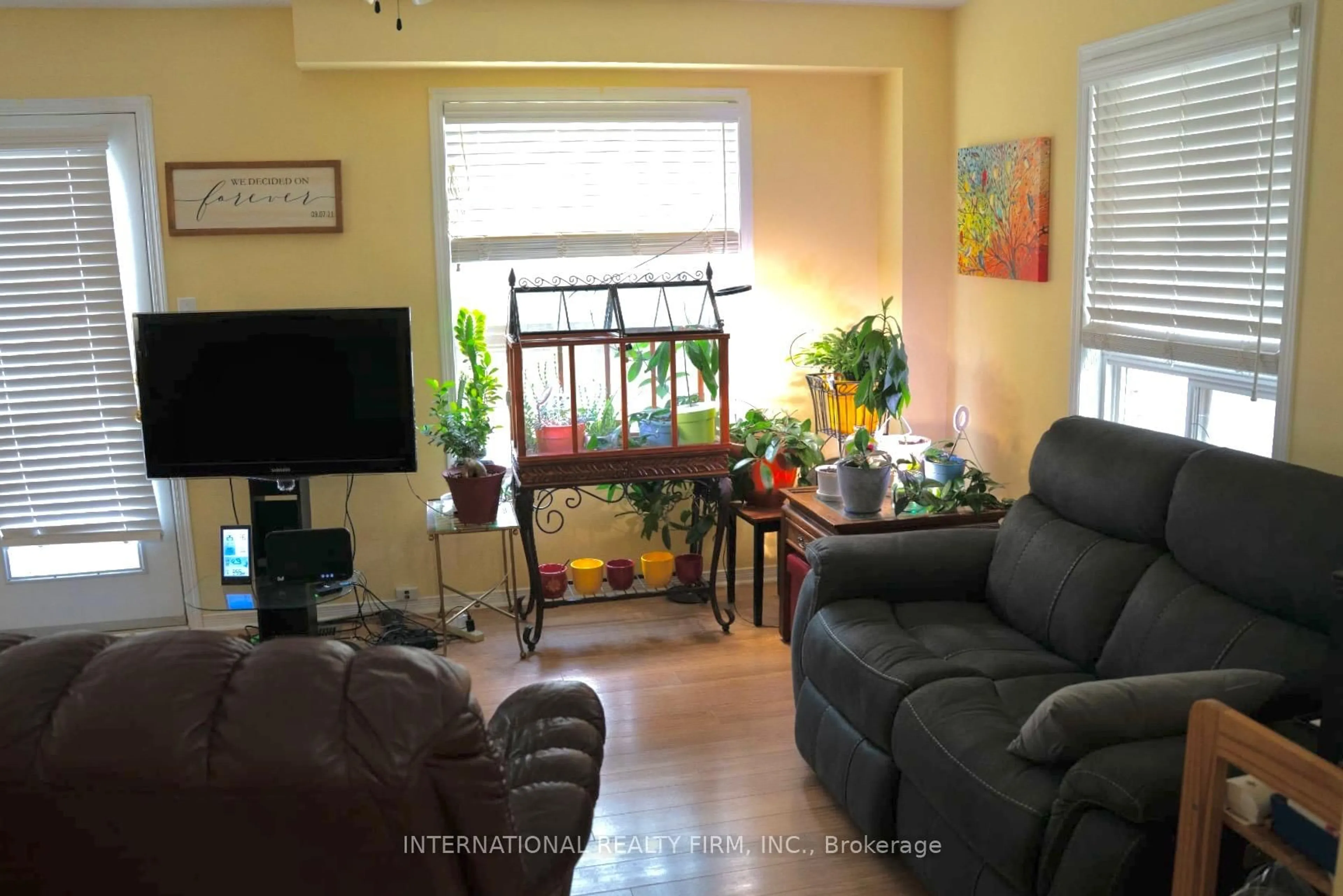 Living room with furniture, unknown for 1087 Ormond Dr #34, Oshawa Ontario L1K 0E7