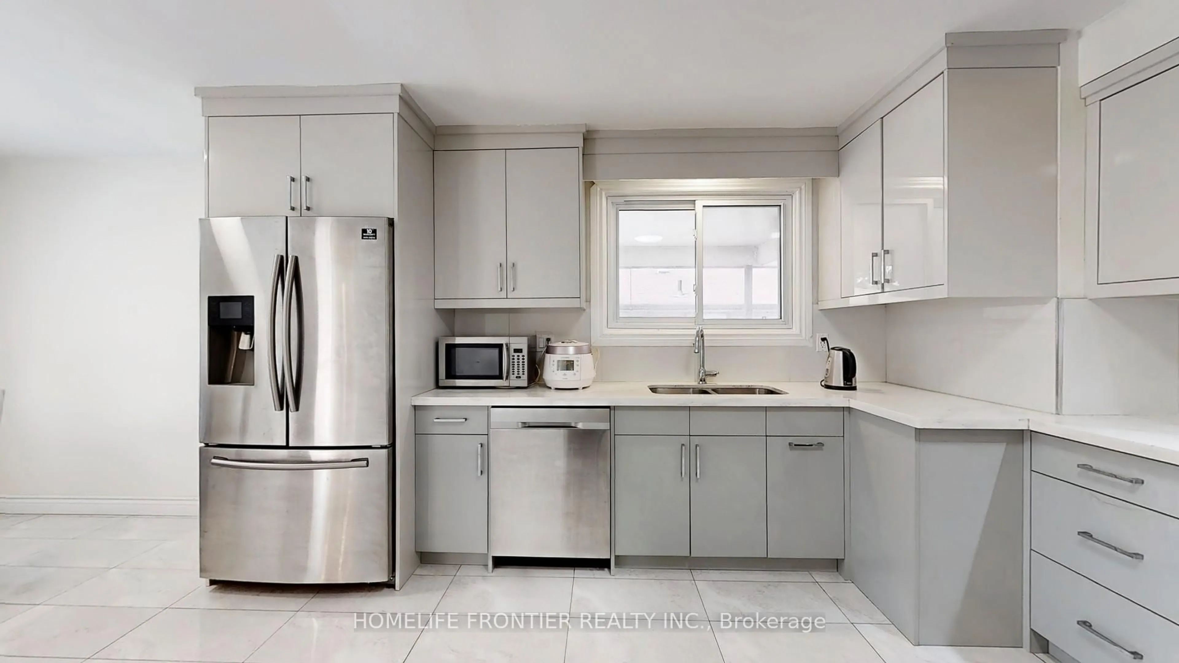 Contemporary kitchen, unknown for 20 Emperor St, Ajax Ontario L1S 1M7