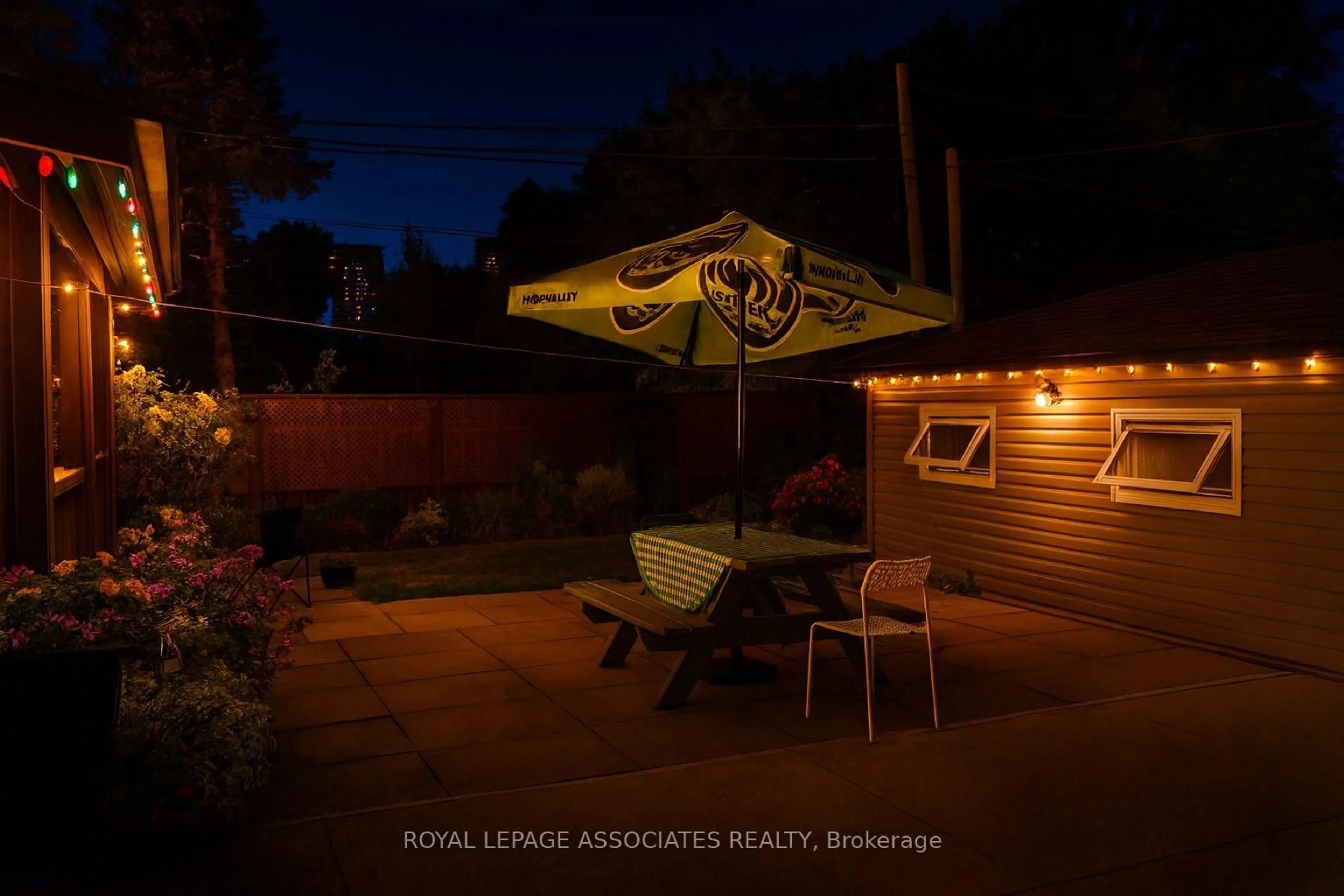 Patio, street for 24 Hurley Cres, Toronto Ontario M1P 4H4