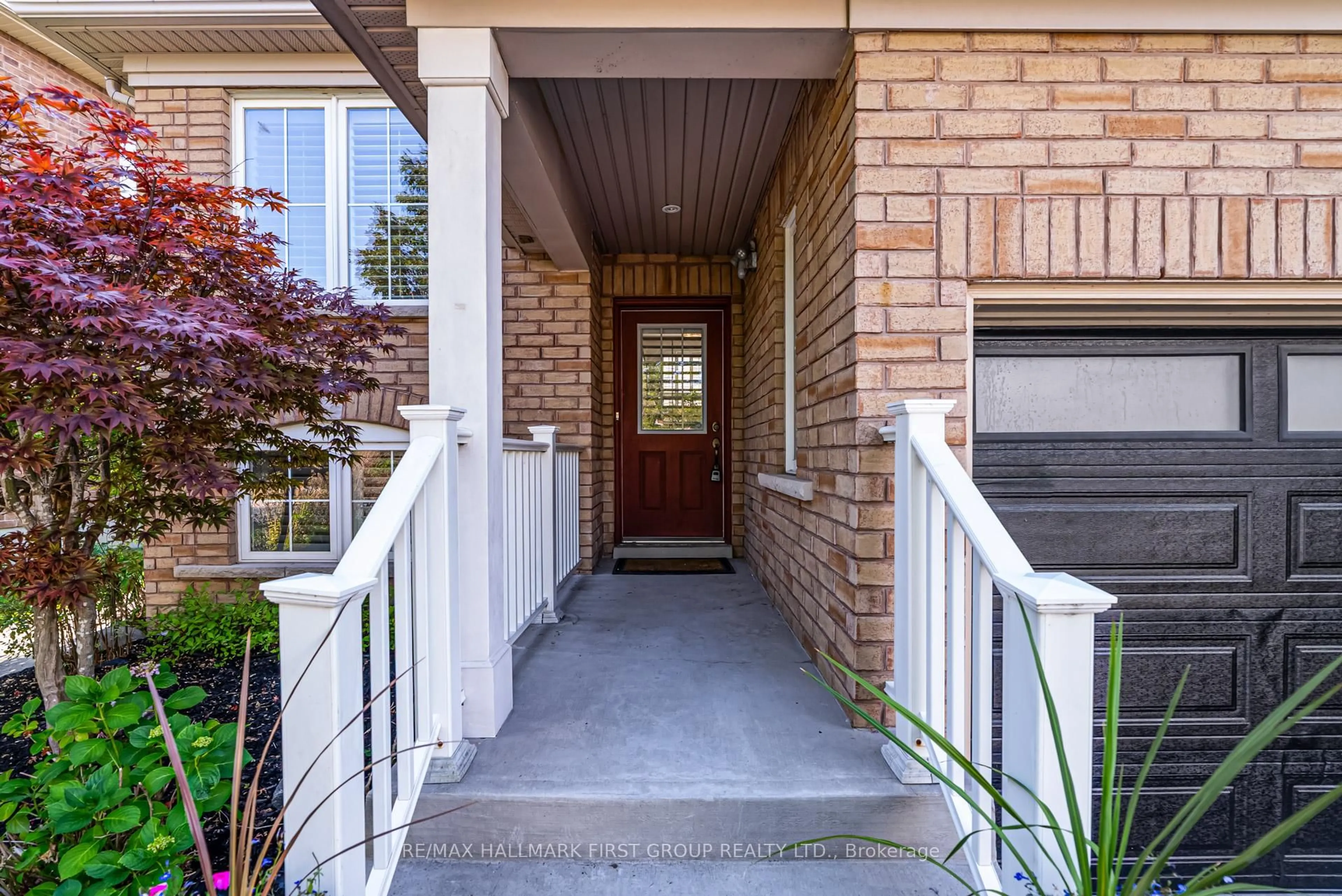 Indoor entryway for 40 Galea Dr, Ajax Ontario L1Z 0J7
