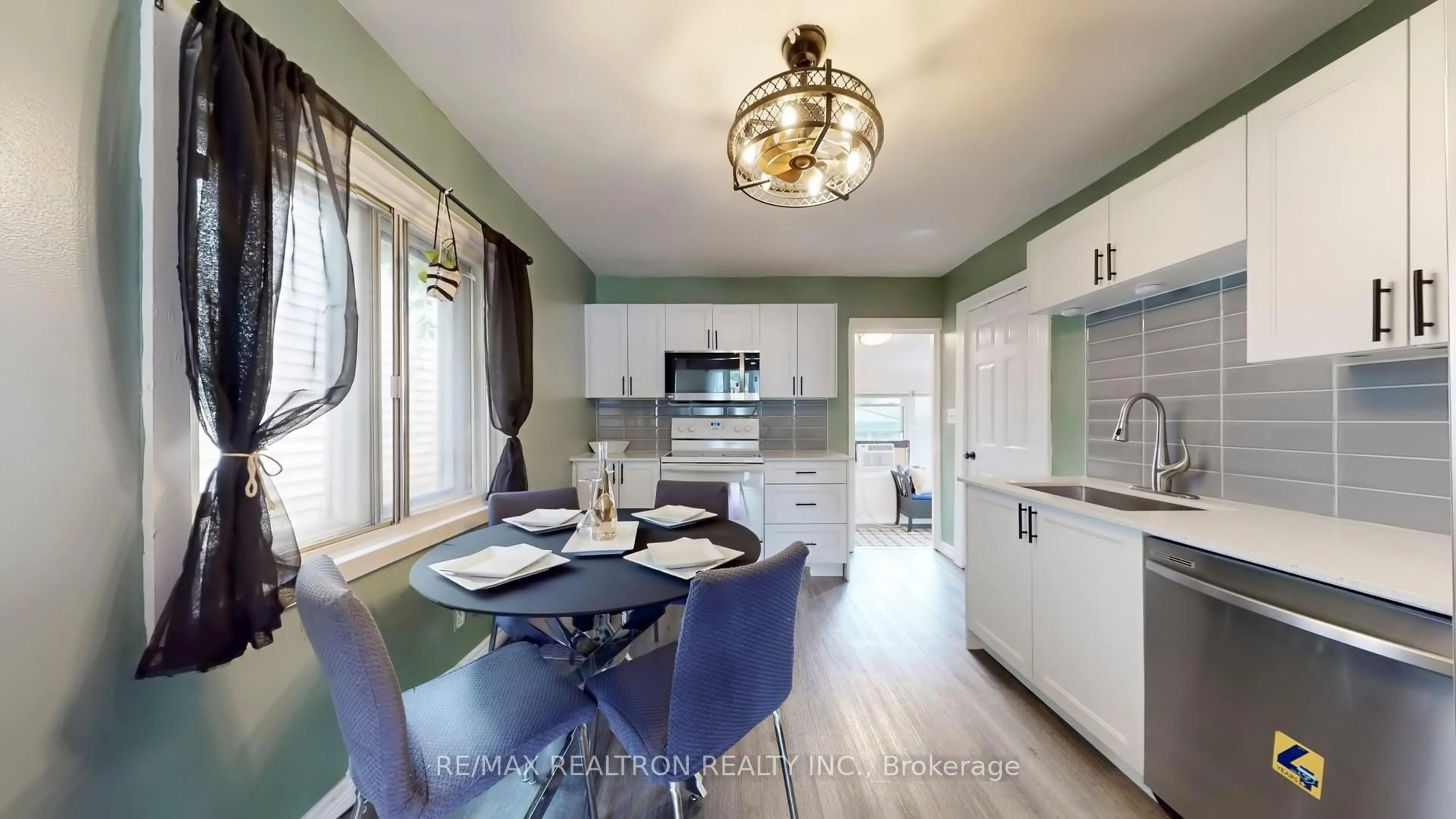Open concept kitchen, ceramic/tile floor for 283 College Ave, Oshawa Ontario L1J 1R9